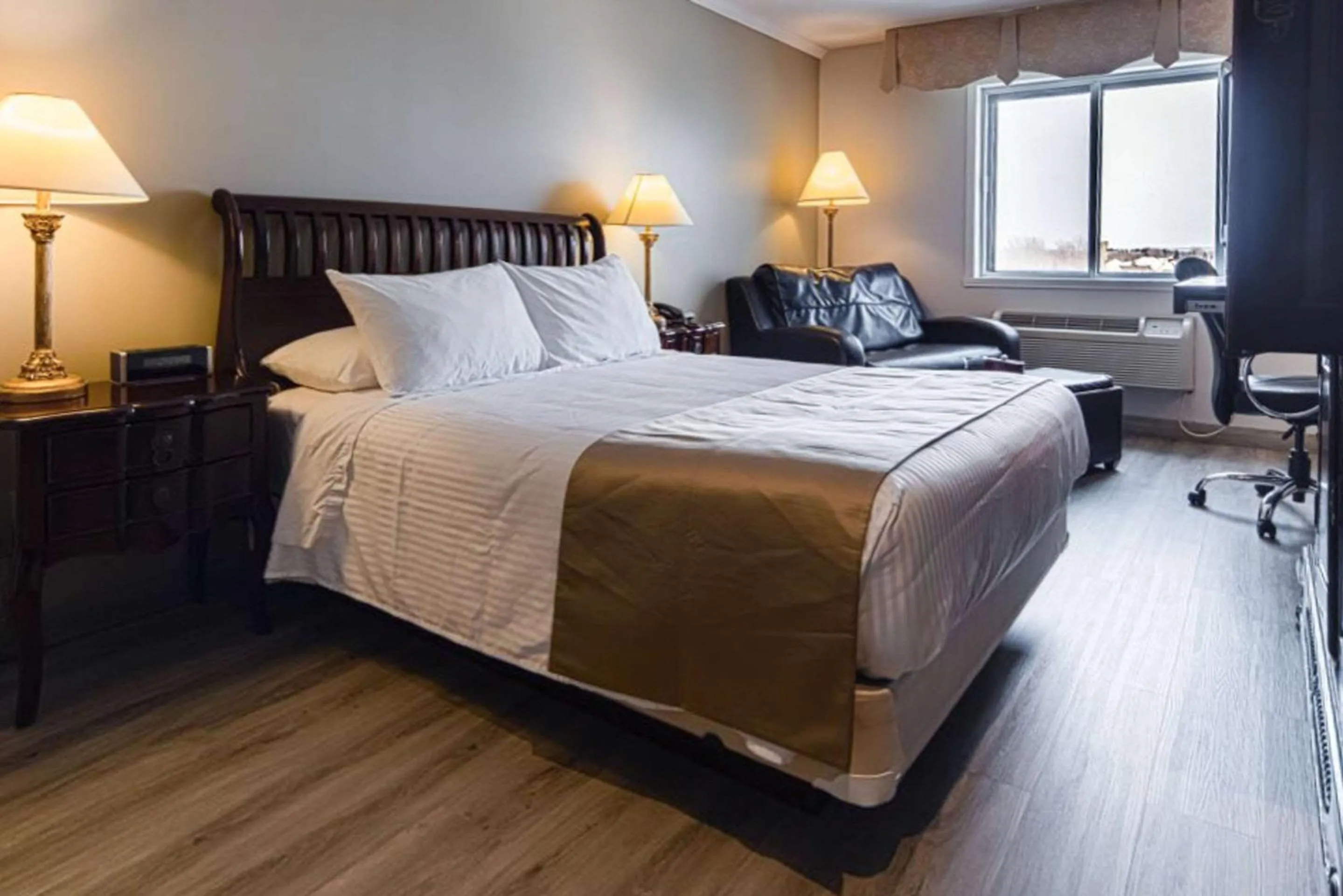 Classic Queen Room in St Christophe Hotel & Spa, an Ascend Collection Hotel