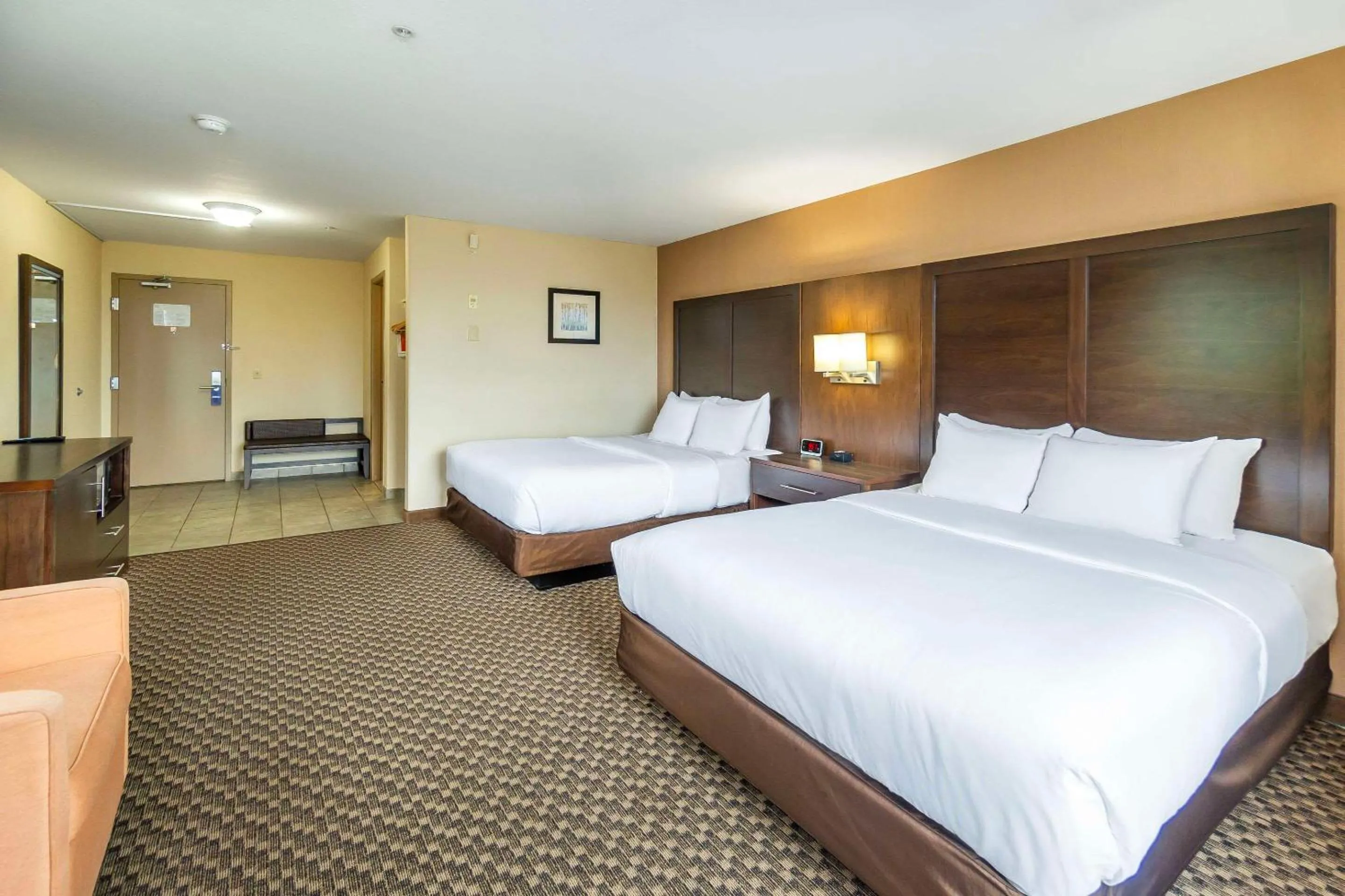 Queen Room with Two Queen Beds - Non-Smoking in Comfort Inn & Suites