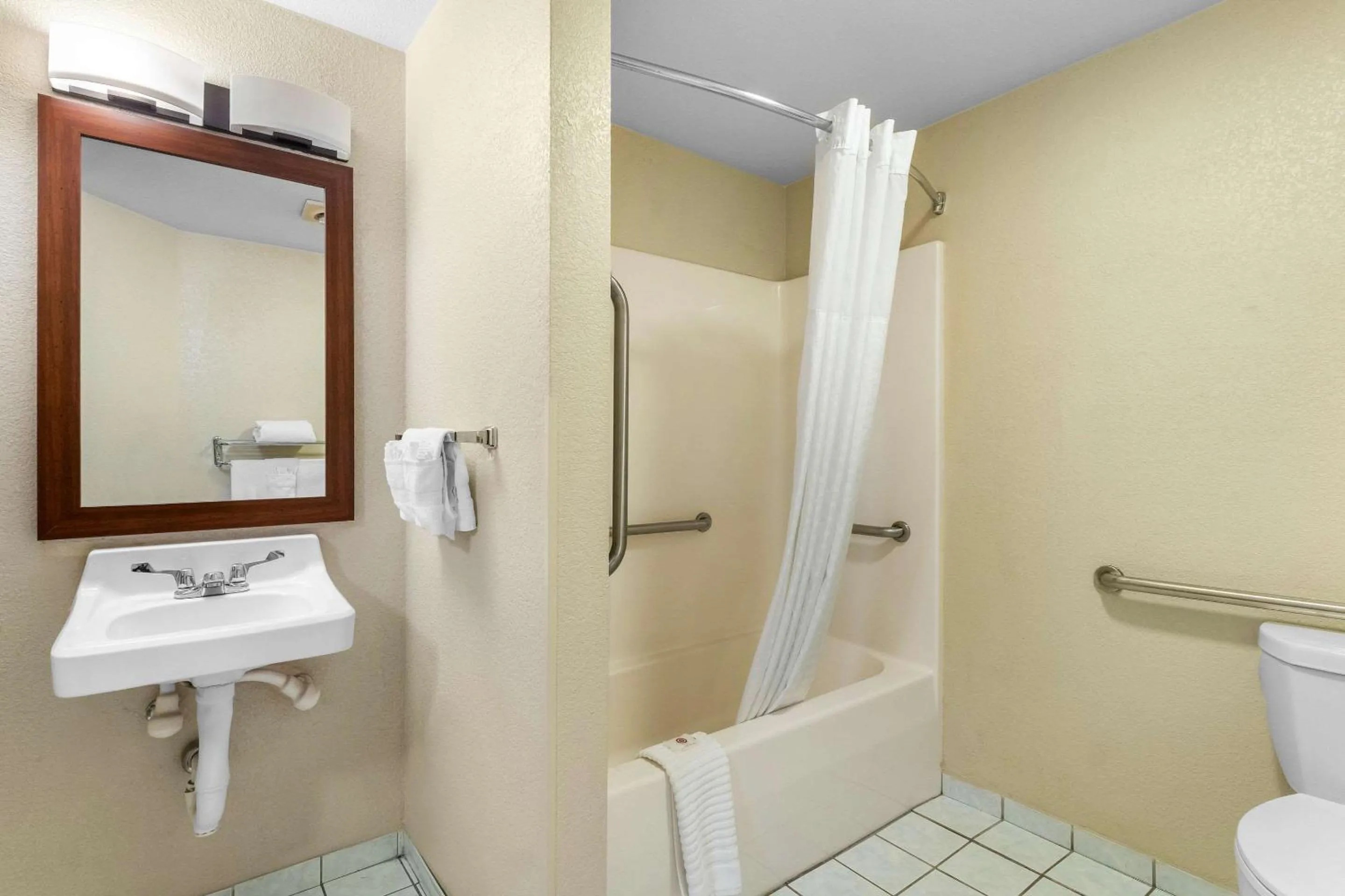 Superior King Suite - Accessible/Non-Smoking in Comfort Inn & Suites Greeley