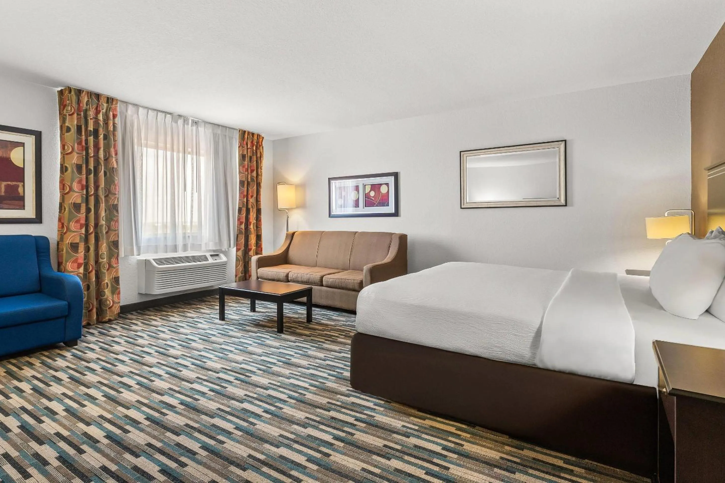 King Suite - Non-Smoking in Quality Inn & Suites Denver International Airport