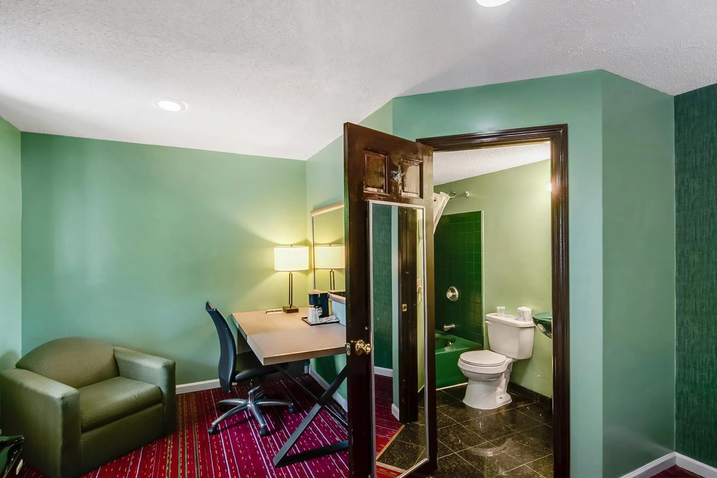 Double Room with Two Double Beds - Non-Smoking in Americas Best Value Inn Torrington, CT