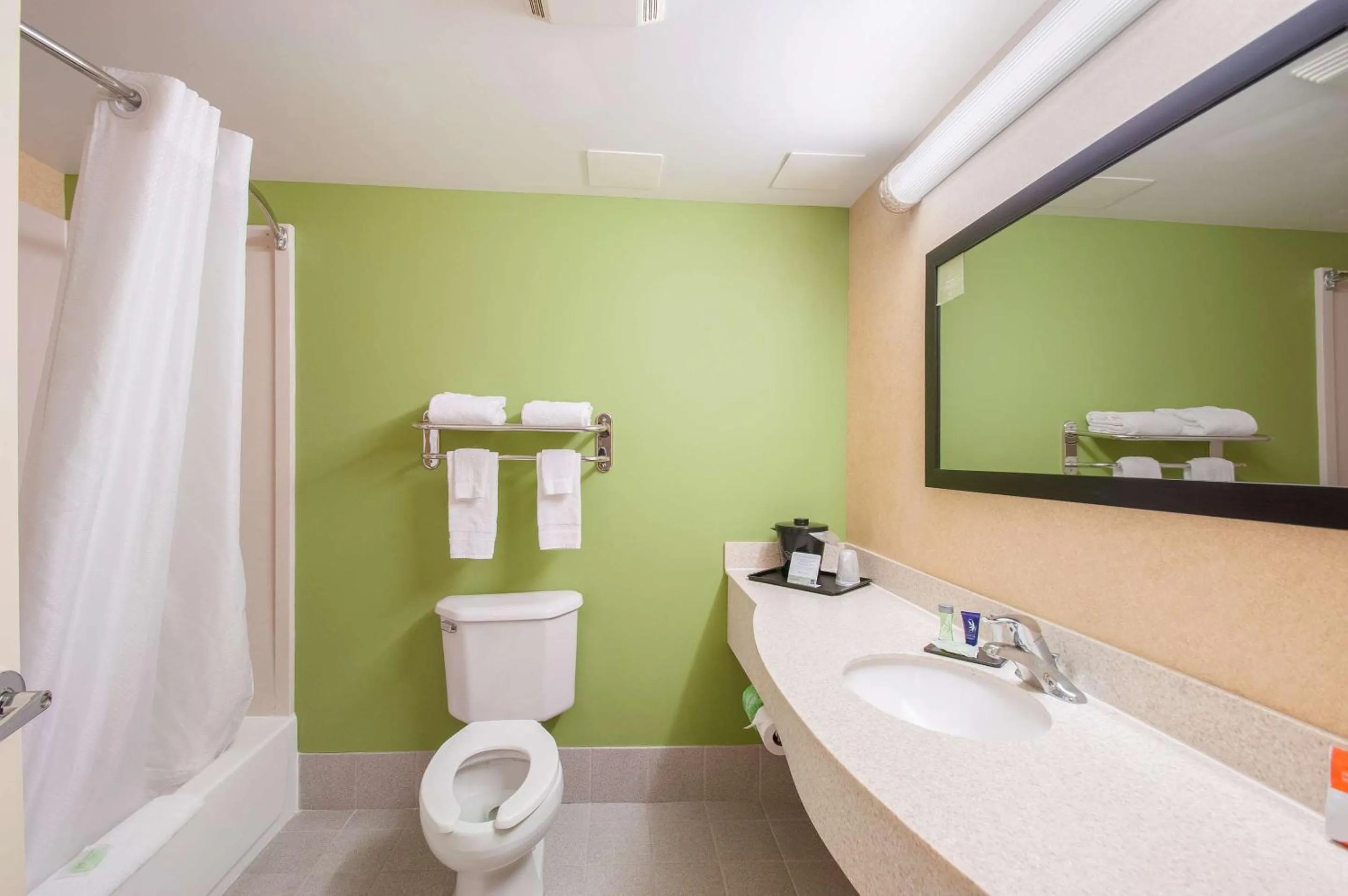 King Room - Non-Smoking in Sleep Inn & Suites Dover University Area