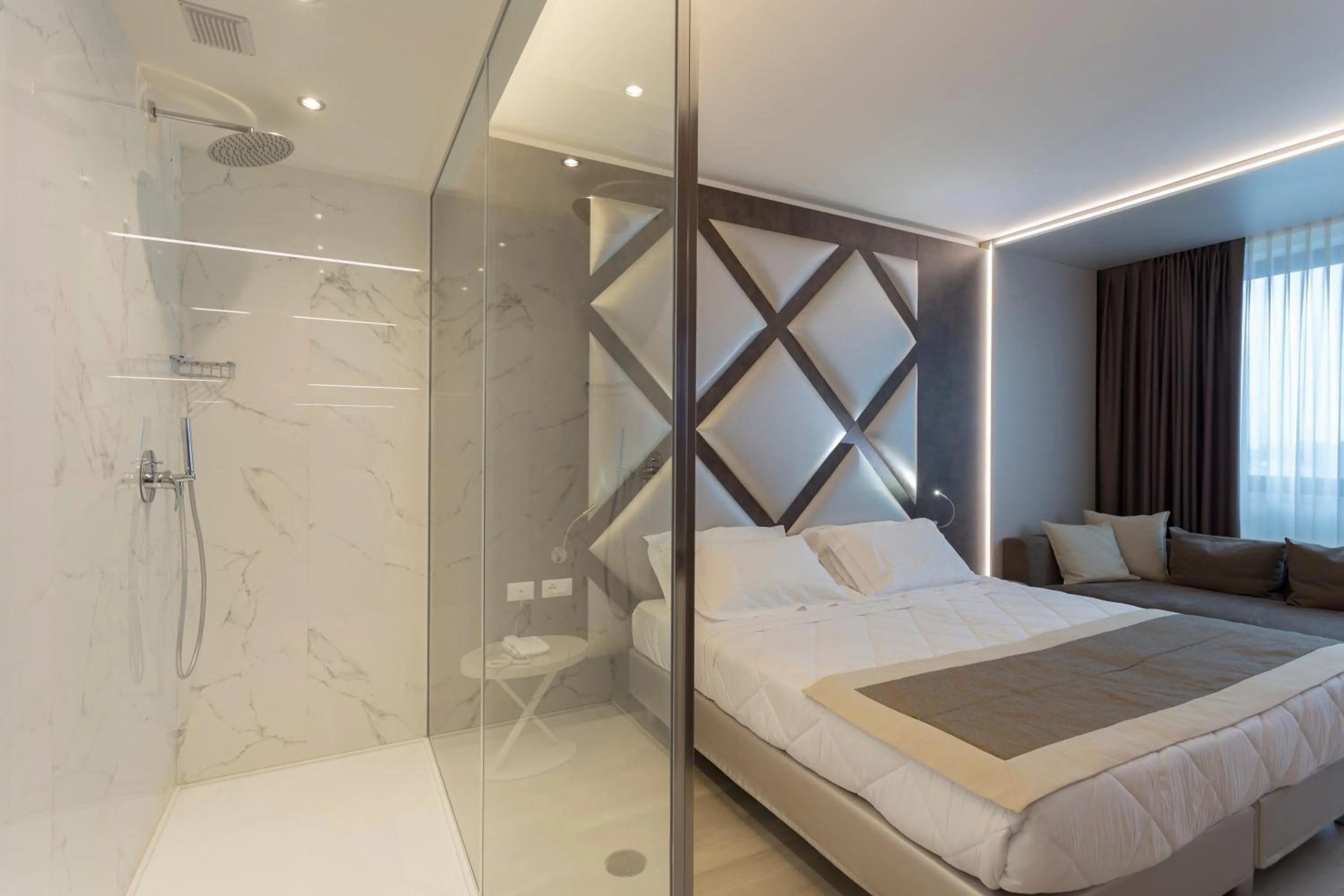 Superior Single Room in Hotel Victoria