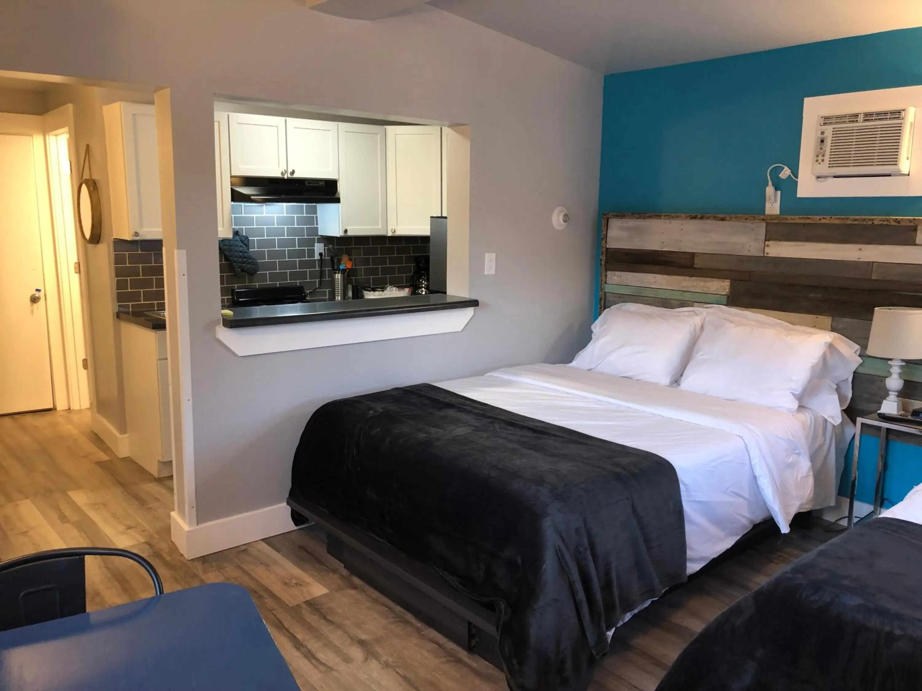 Family Suite with Balcony in Alexander's Landing