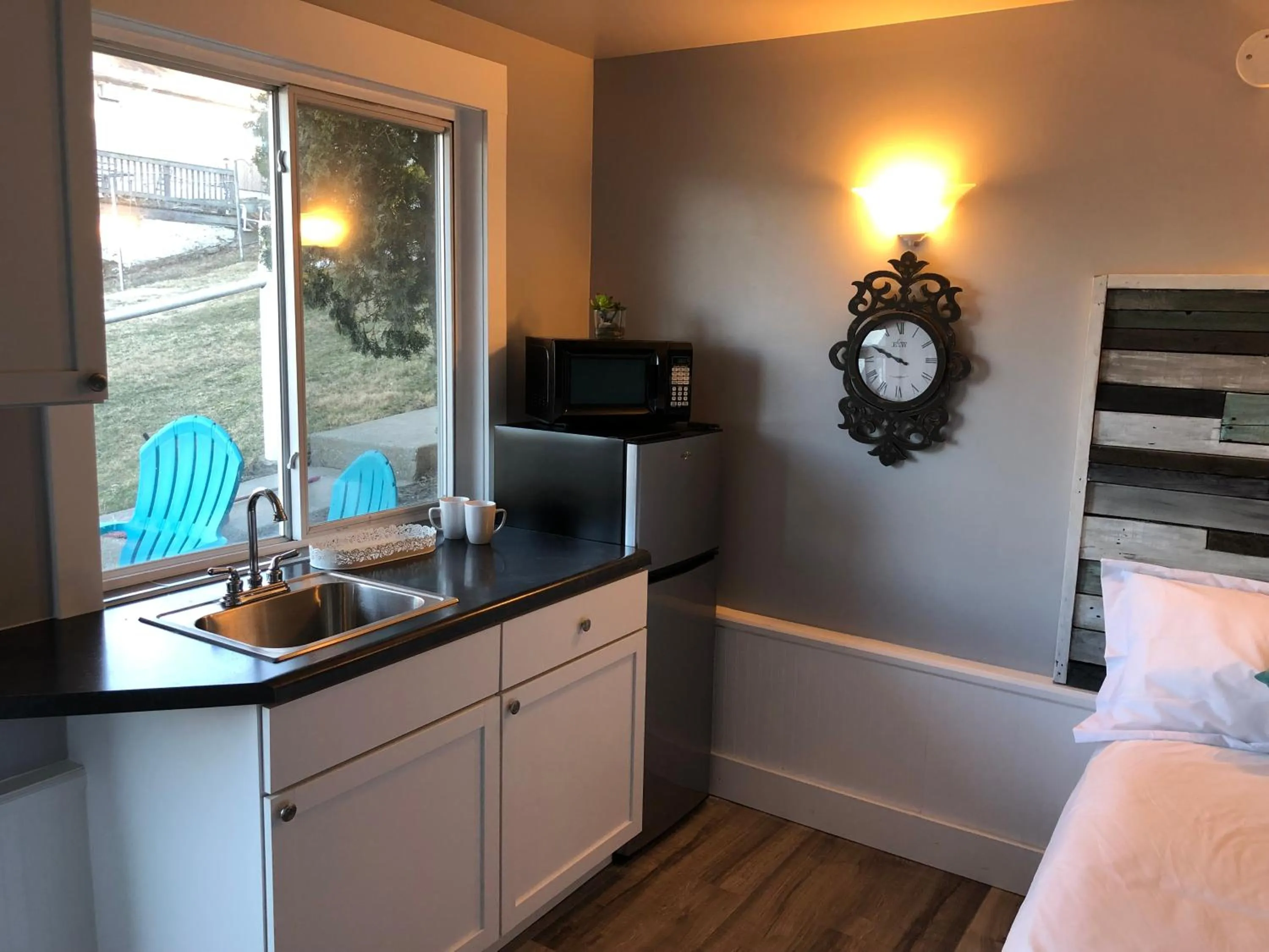 Deluxe Queen Studio  in Alexander's Landing