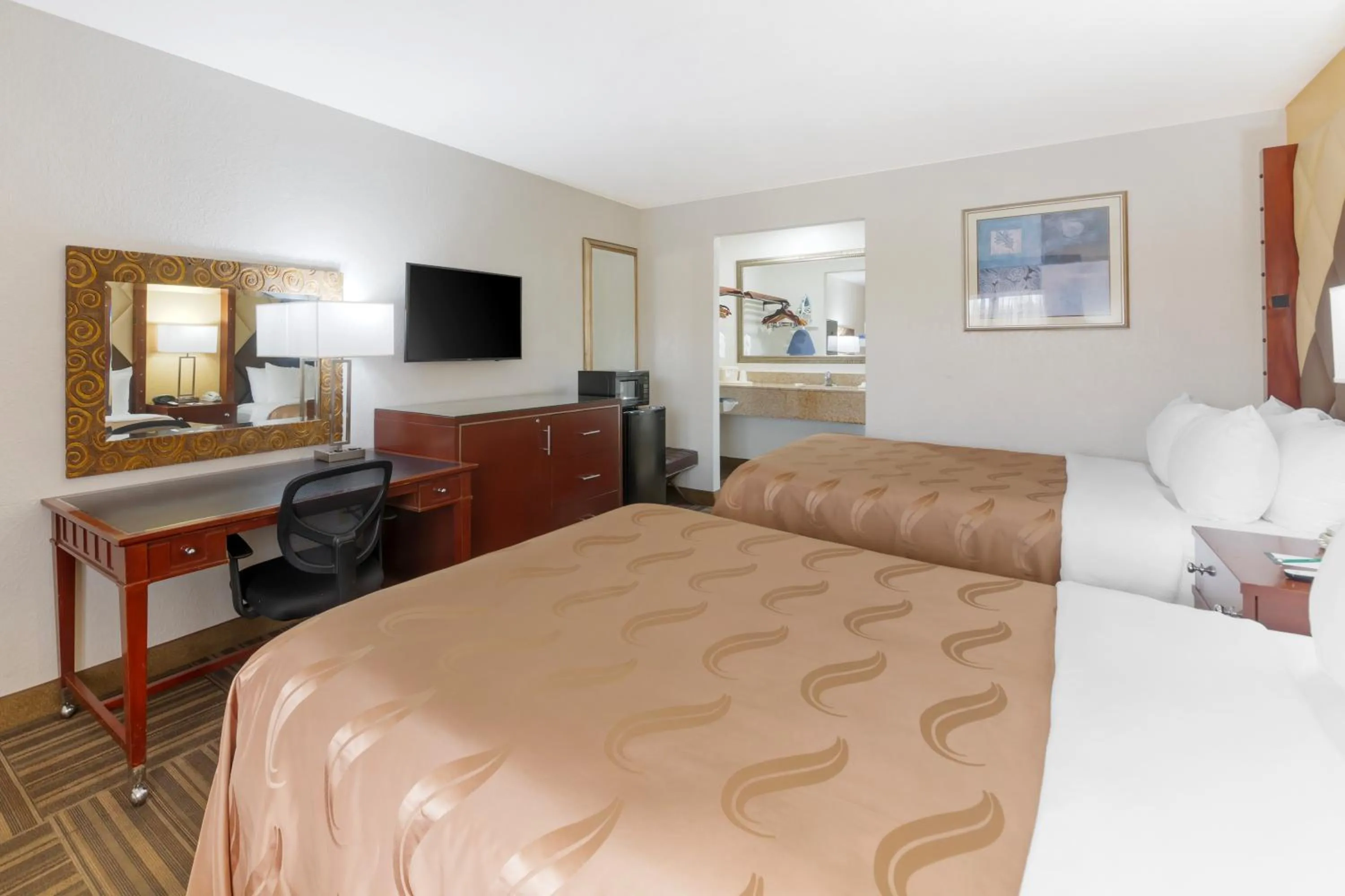 Queen Room with Two Queen Beds  - Non-Smoking - Exterior Hall in Quality Inn Florida City - Gateway to the Keys