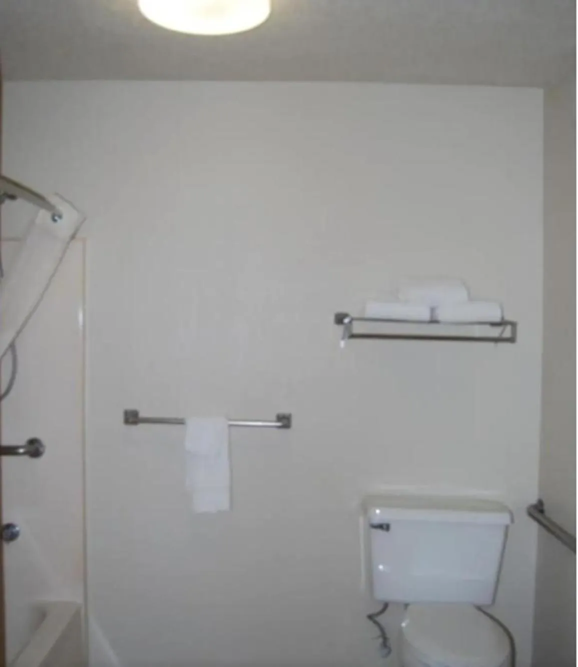Double or Twin Room - Disability Access in Days Inn by Wyndham Eglin AFB