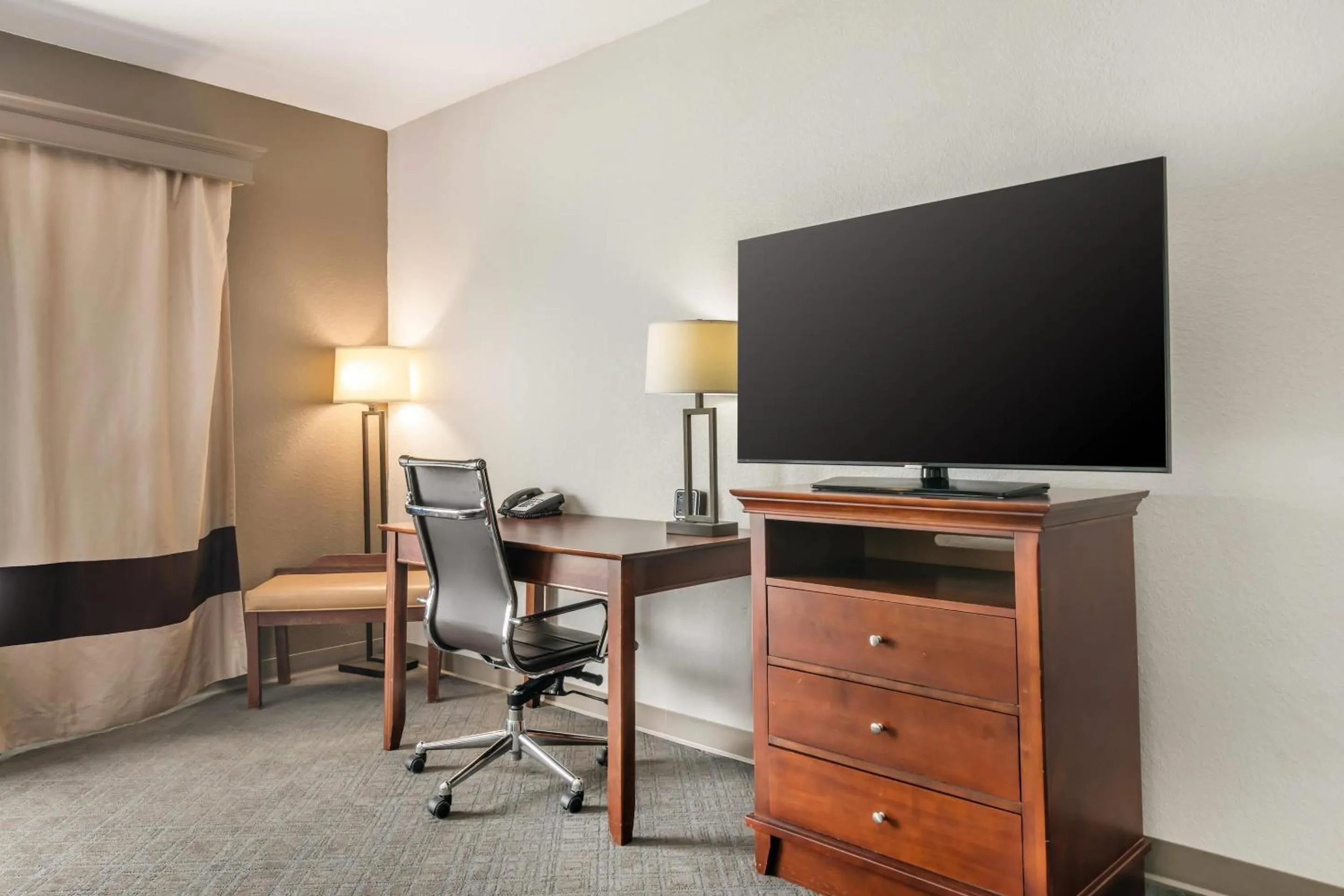 King Suite - Accessible/Non-Smoking in Comfort Suites Ocala North