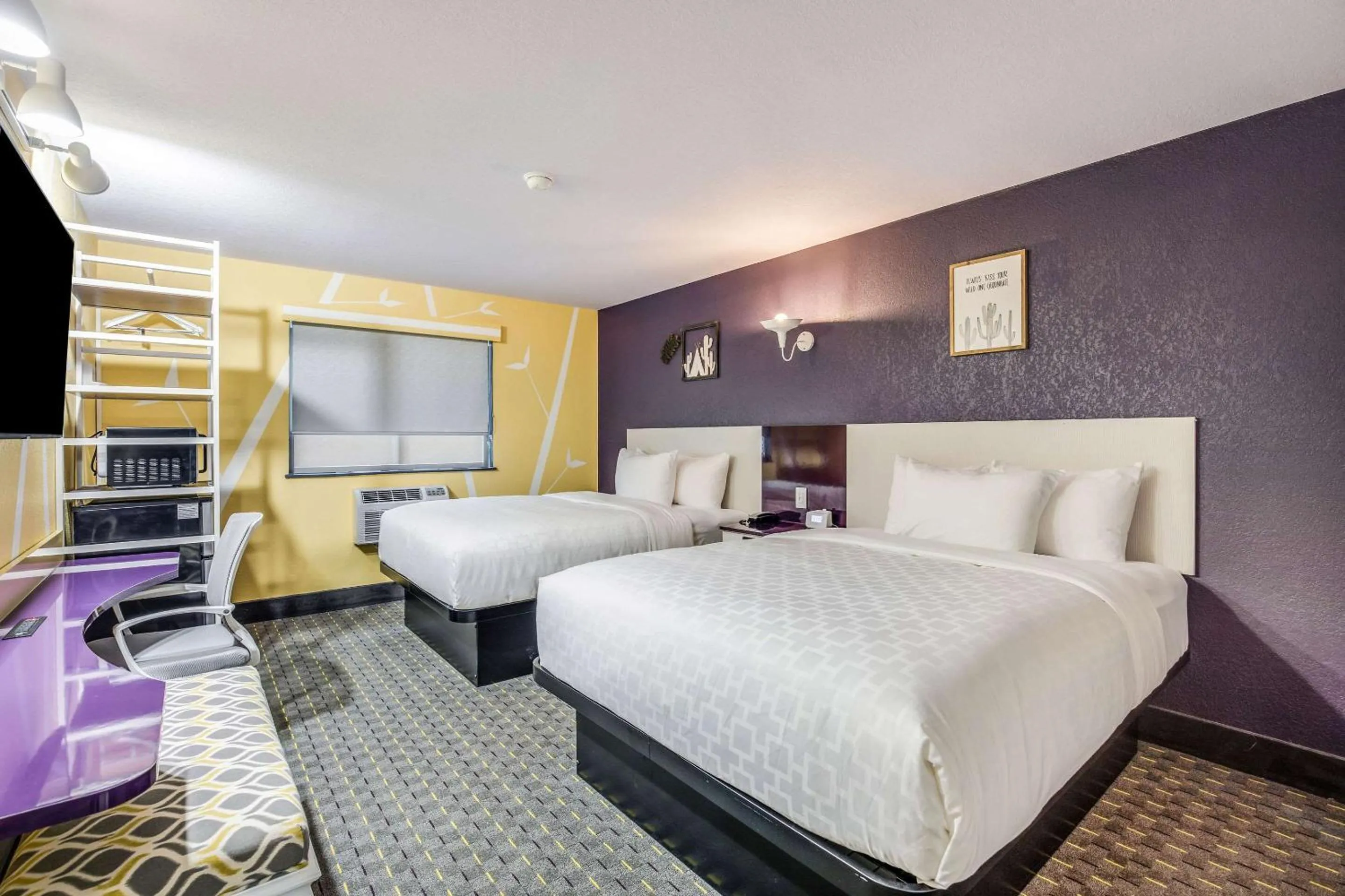 Queen Room with Two Queen Beds and Bathtub - Accessible/Non Smoking in Clarion Pointe Tallahassee-State Capitol