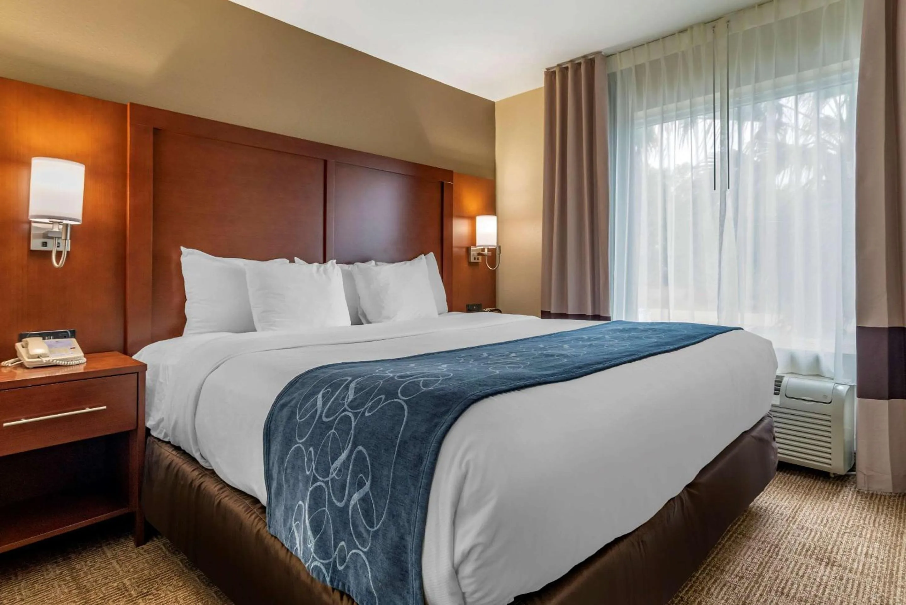 King Suite - Non-Smoking in Comfort Suites Niceville Near Eglin Air Force Base