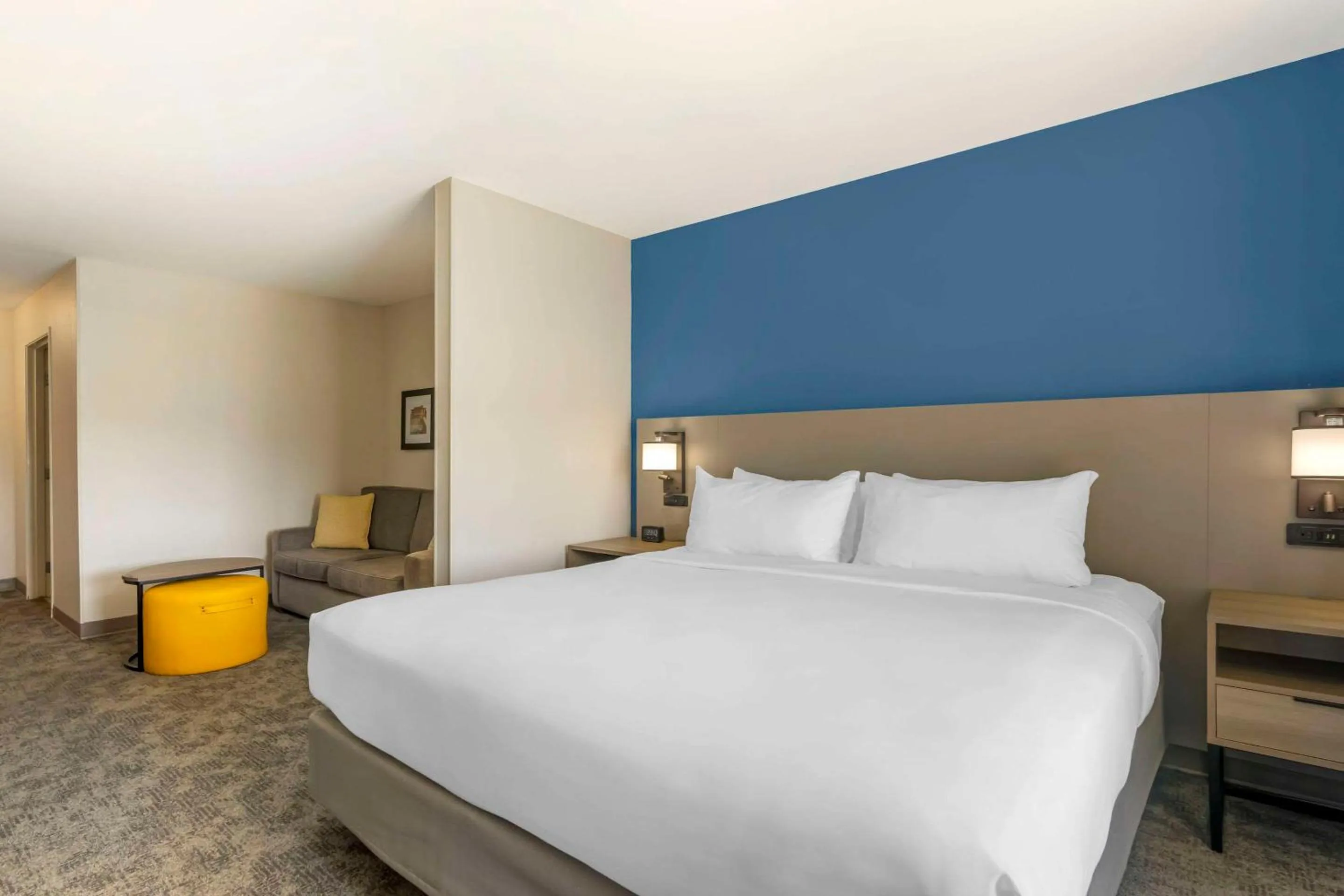 King Suite - Non-Smoking in Comfort Suites Sarasota-Siesta Key