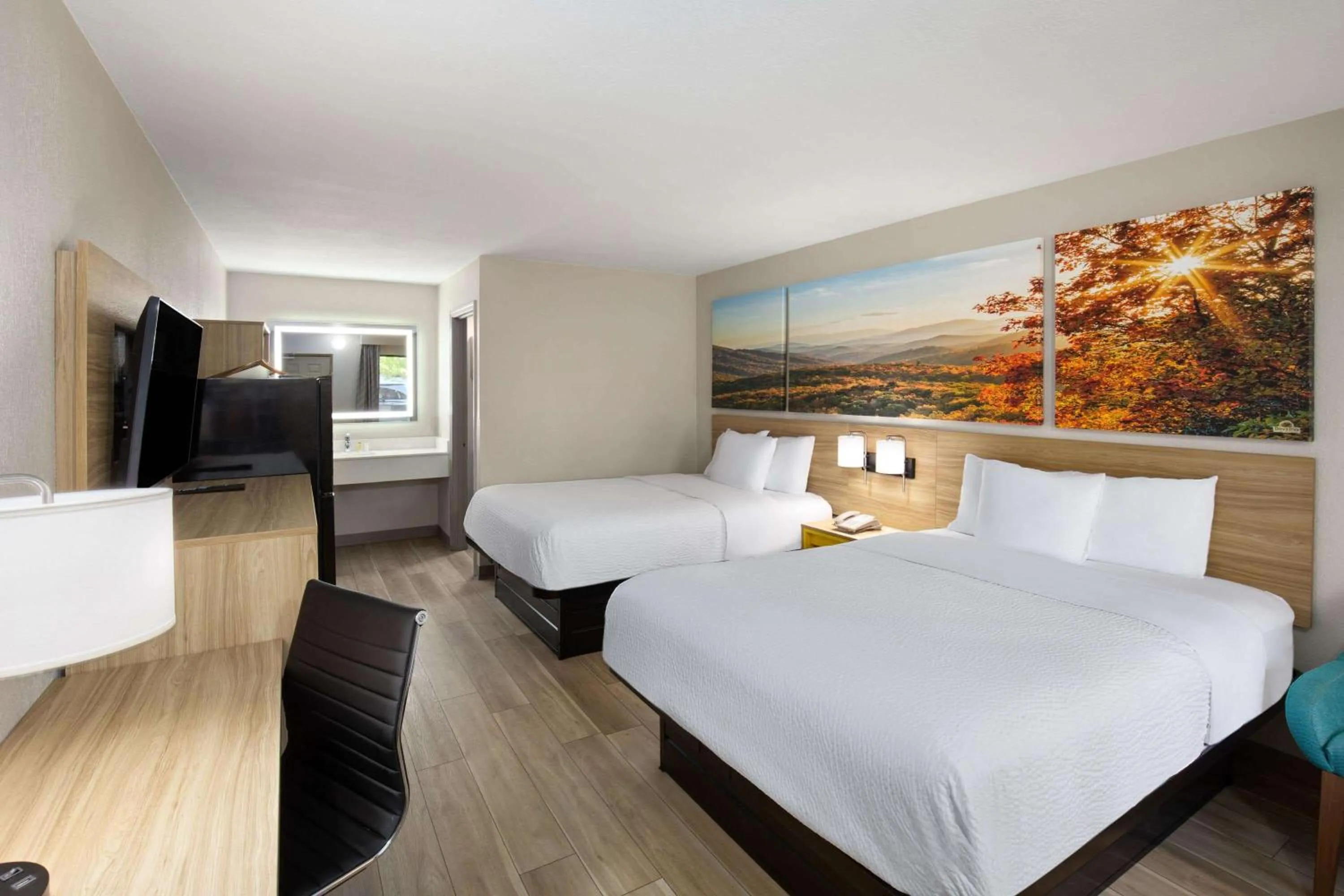 Queen Room with Two Queen Beds - Non-Smoking in Days Inn by Wyndham Helen