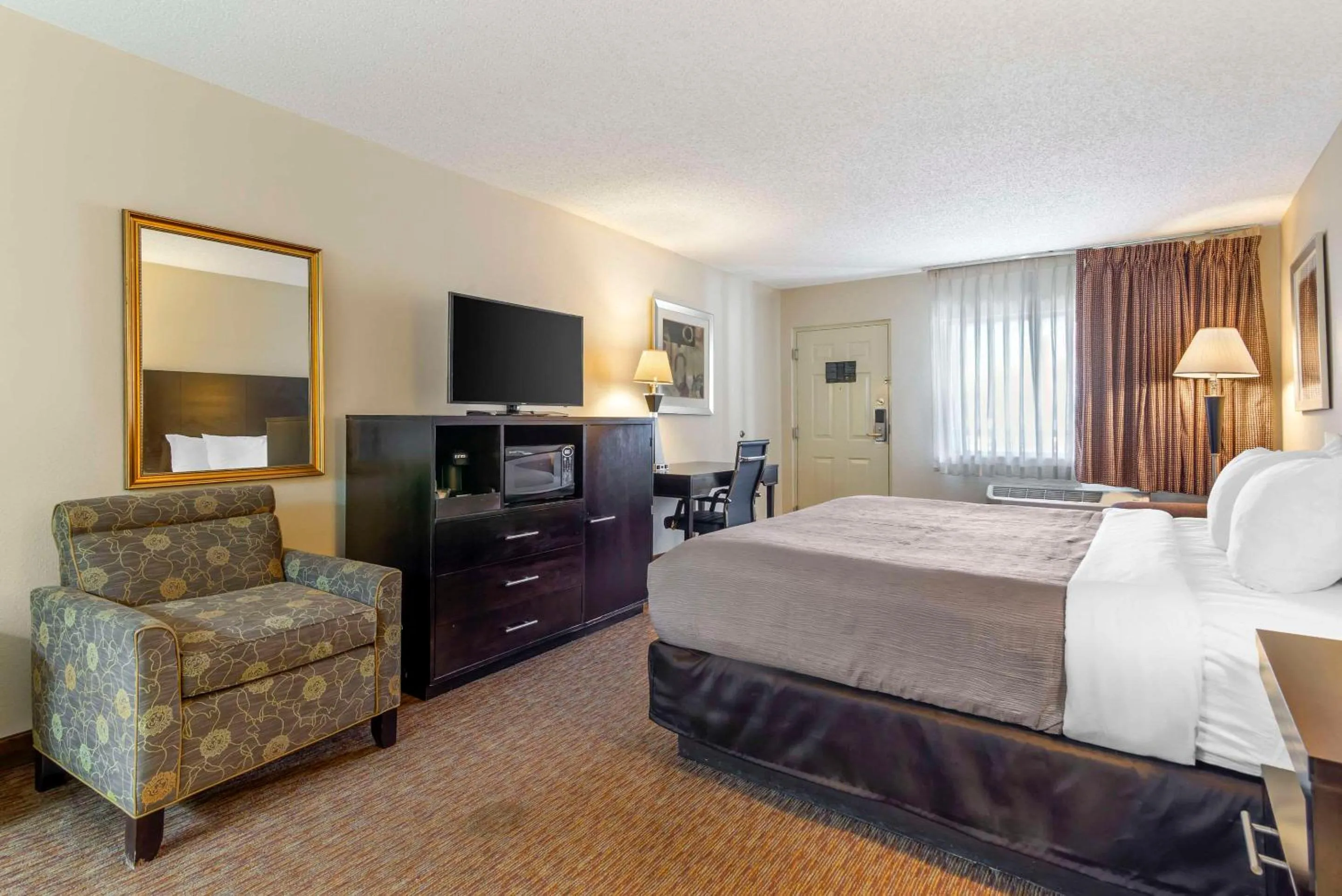 King Room Upgrade - Accessible/Non-Smoking in Quality Inn Cordele