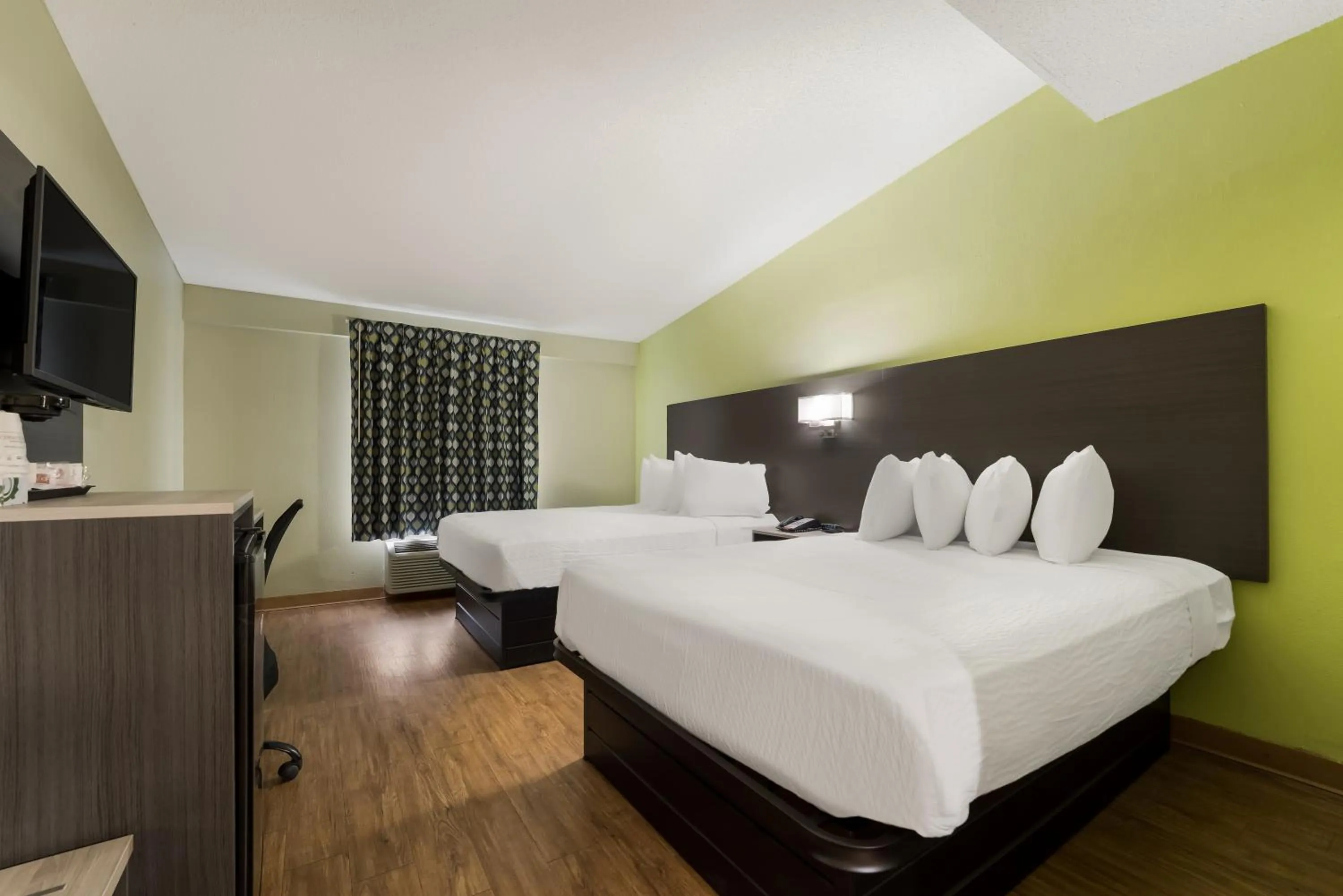 Queen Rooms with Two Queen Beds - Non-Smoking in SureStay Hotel by Best Western Columbus Downtown