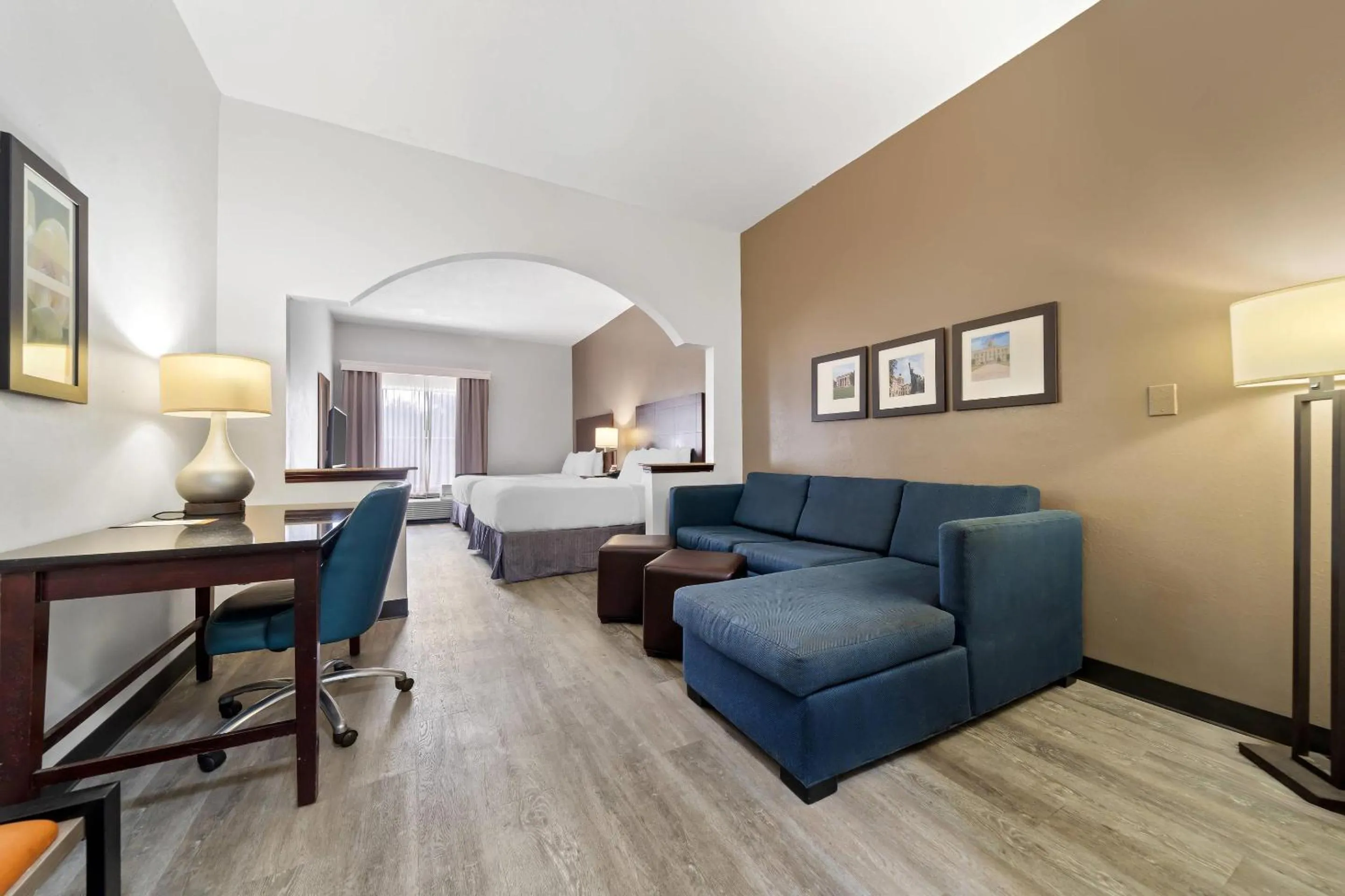 Queen Suite with Two Queen Beds - Non-Smoking in Comfort Suites Milledgeville