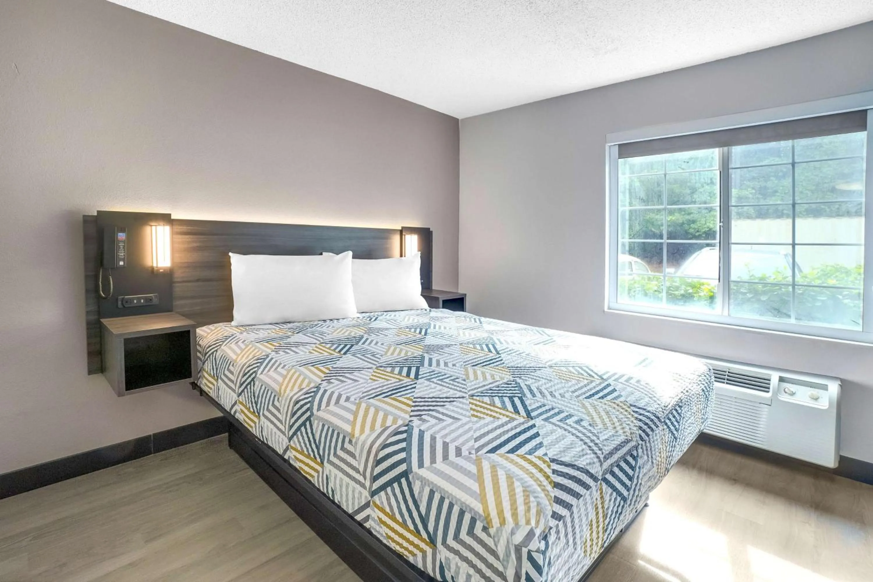 Queen Room - Disability Access - Roll in Shower in Studio 6 Duluth GA Near Gas South District