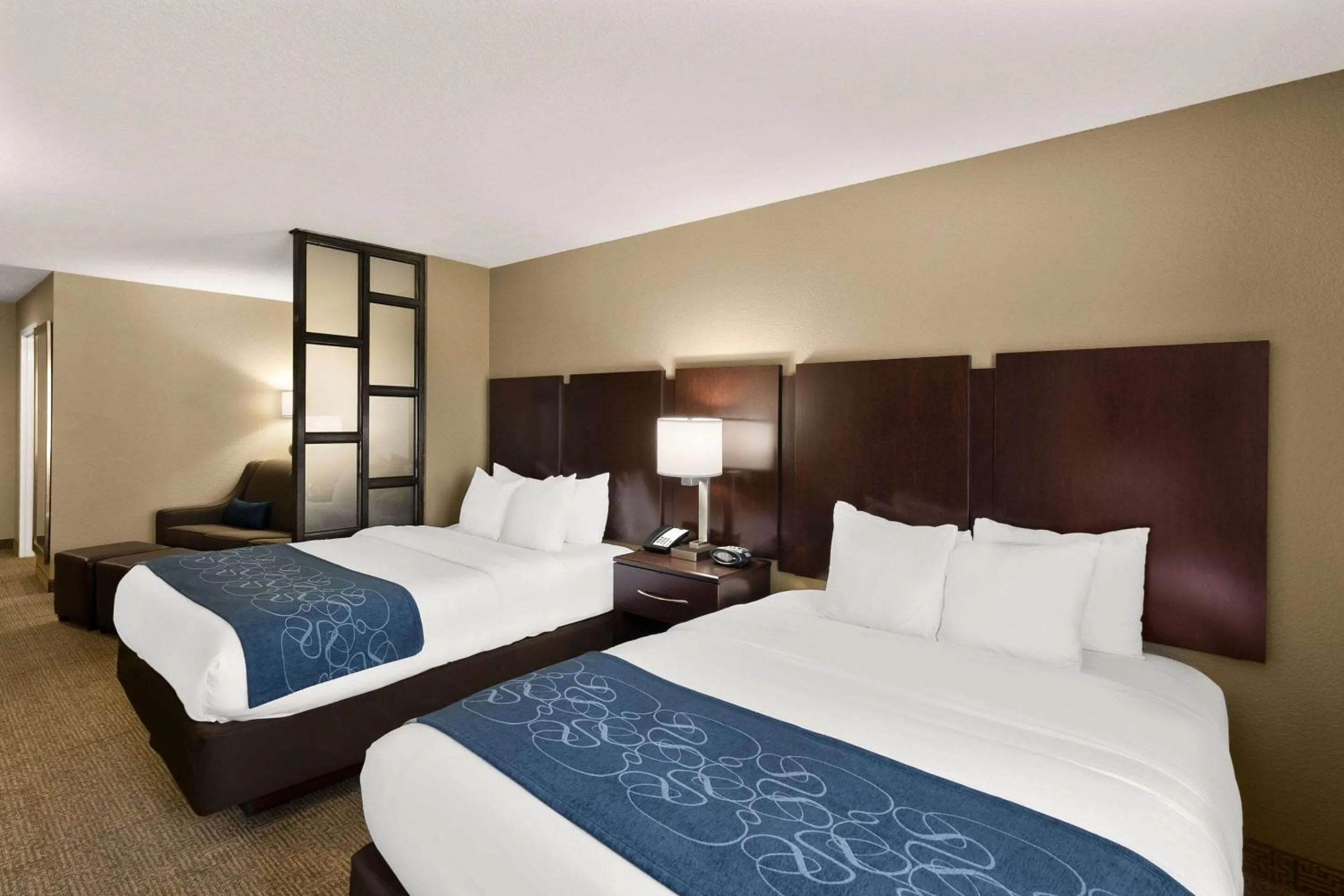 Queen Suite with Two Queen Beds - Non-Smoking in Comfort Suites Commerce