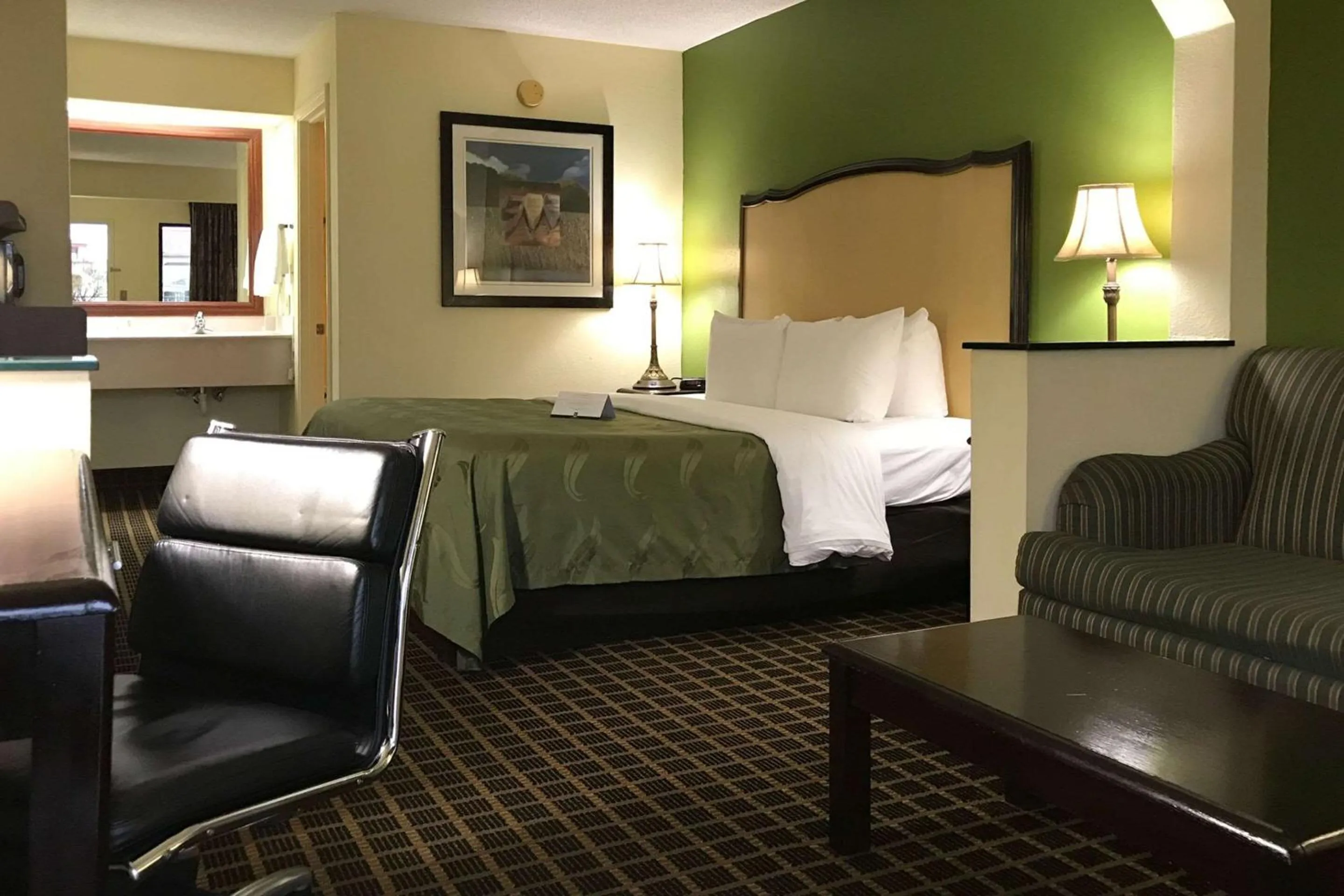 King Room - Smoking  in Quality Inn Byron - Warner Robins