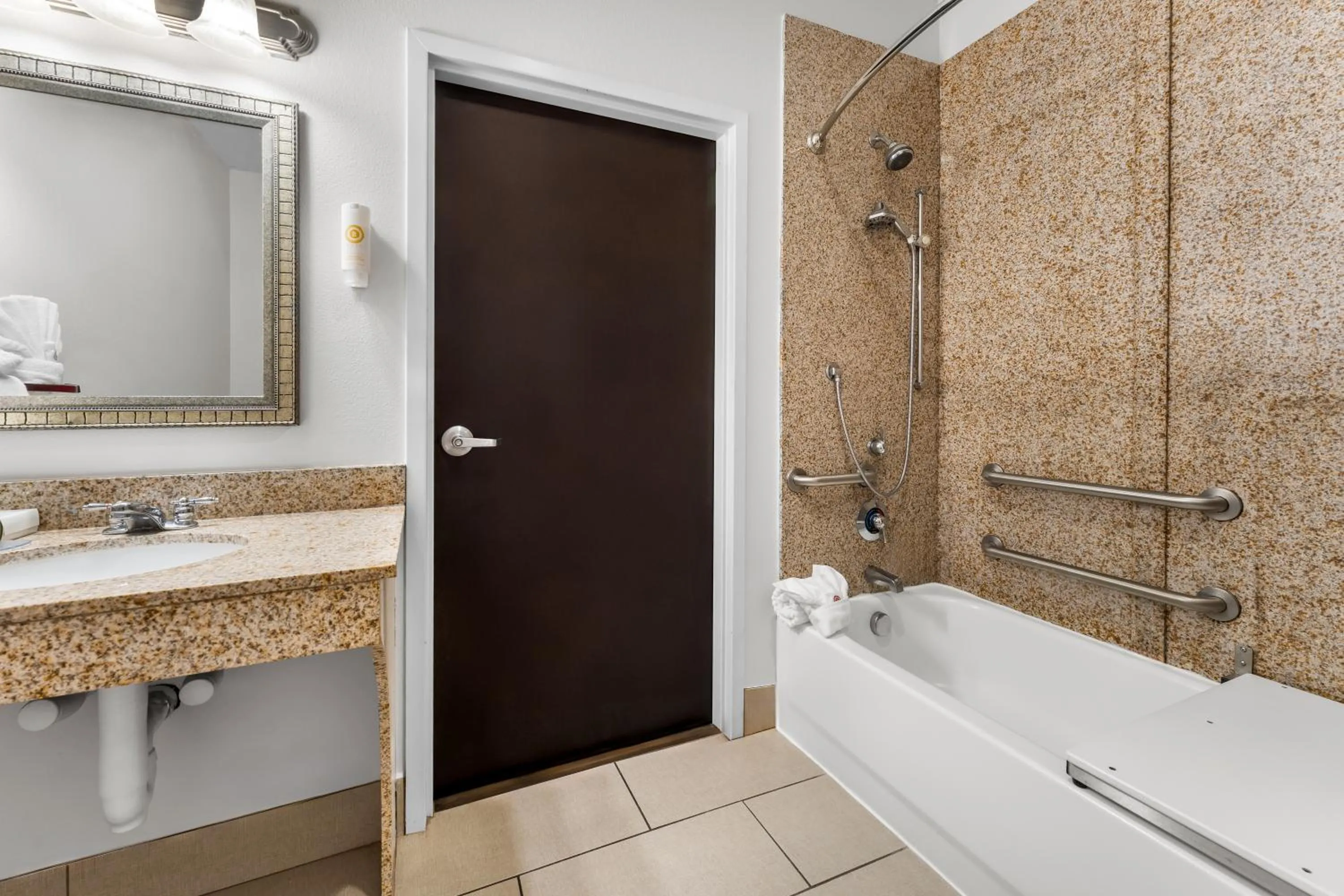 King Room - Accessible/Non-Smoking in Comfort Inn & Suites Augusta West Near Fort Gordon