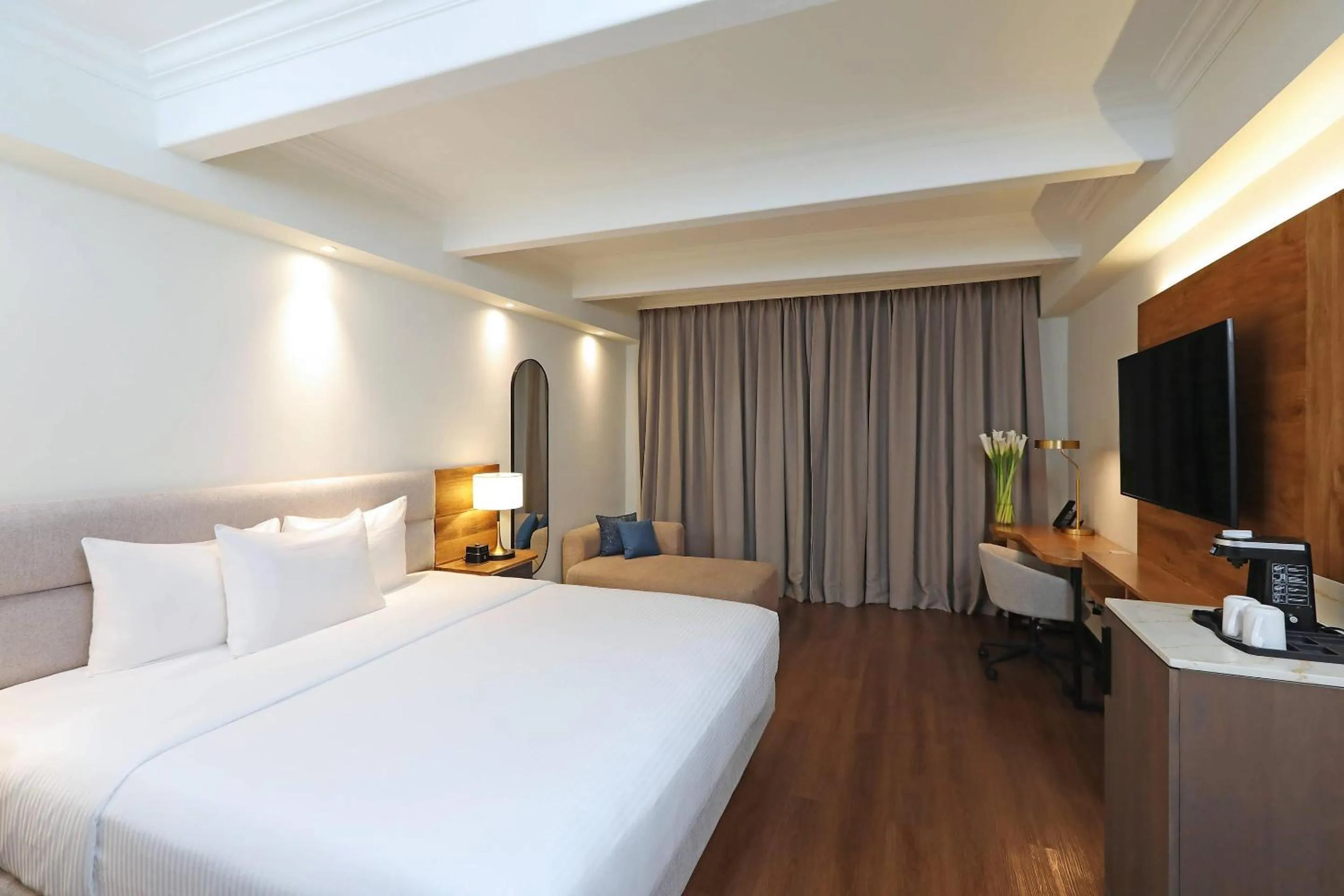 Accessible Standard King - single occupancy in Clarion Hotel Real Tegucigalpa