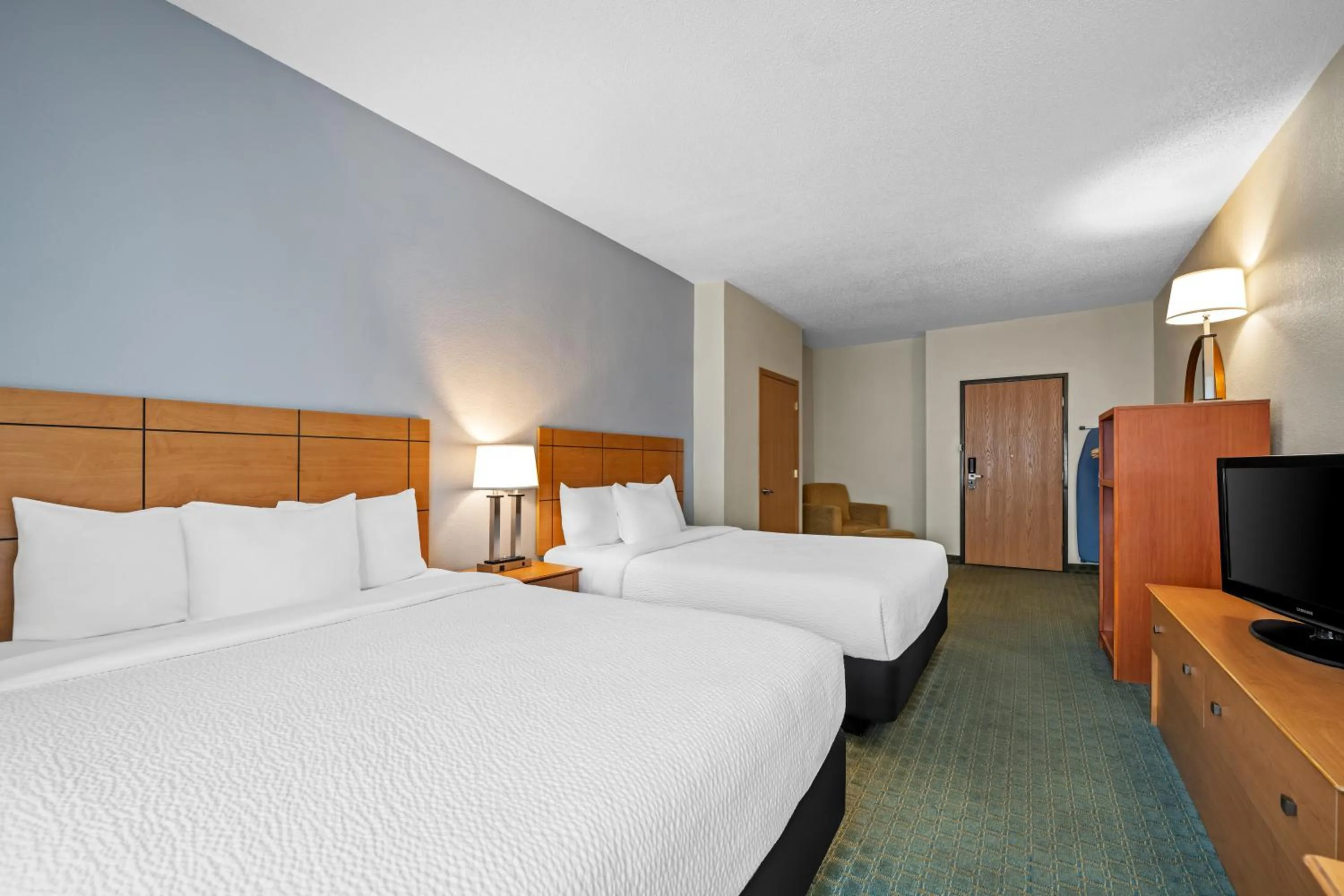 Queen Room with Two Queen Beds - Accessible/Non-Smoking  in Quality Inn Dubuque on Hwy 20