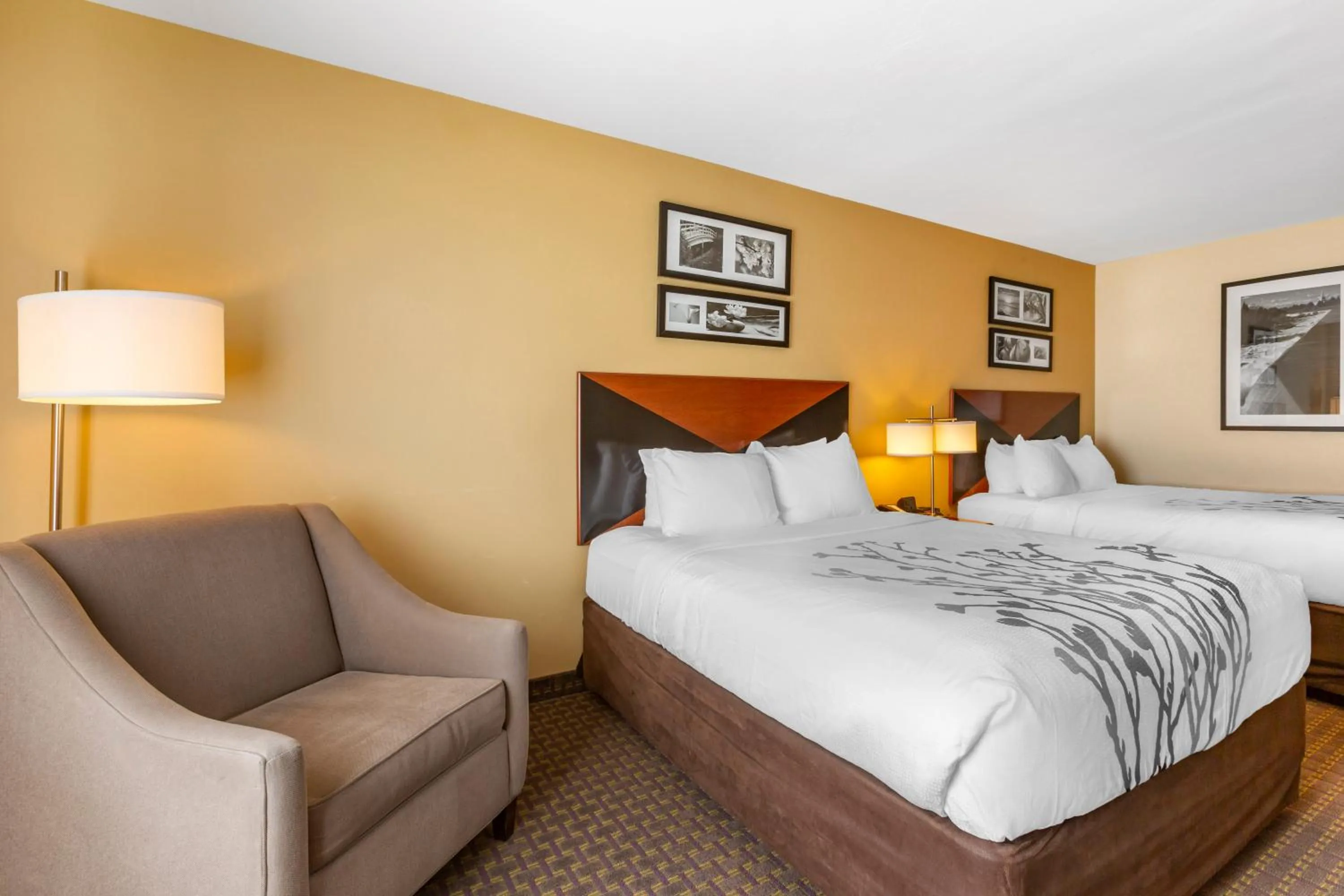 Queen Room with Two Queen Beds - Non-Smoking in Garner Hotel Idaho Falls Southwest by IHG