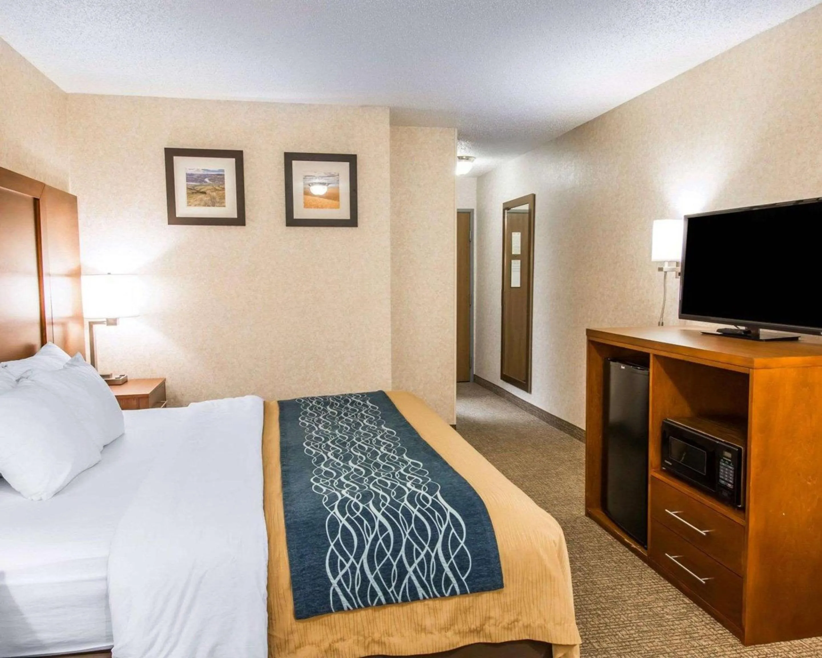King Room with Whirlpool - Non-Smoking in Quality Inn Lewiston