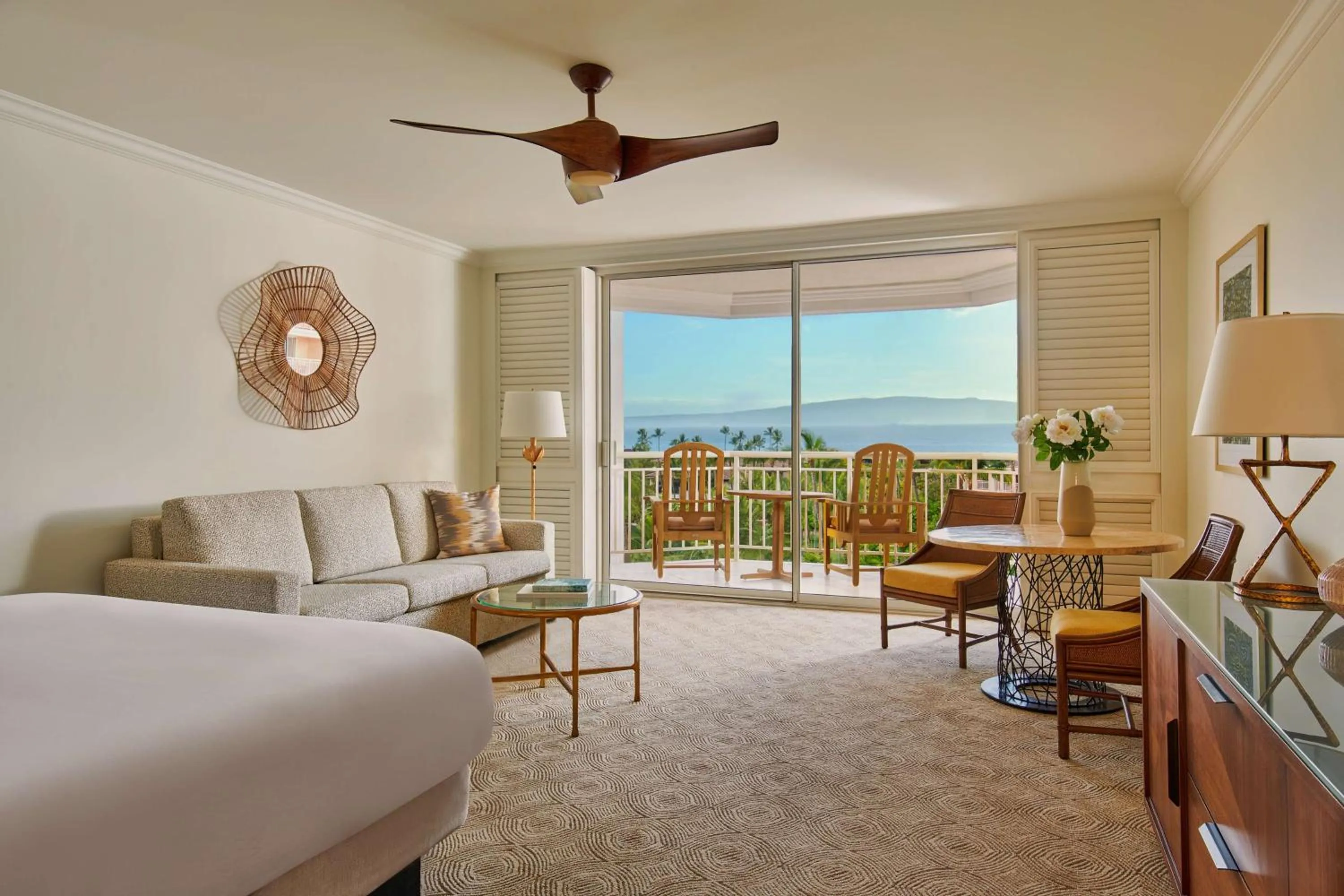 Deluxe King Room with Ocean View in Grand Wailea Resort Hotel & Spa, A Waldorf Astoria Resort