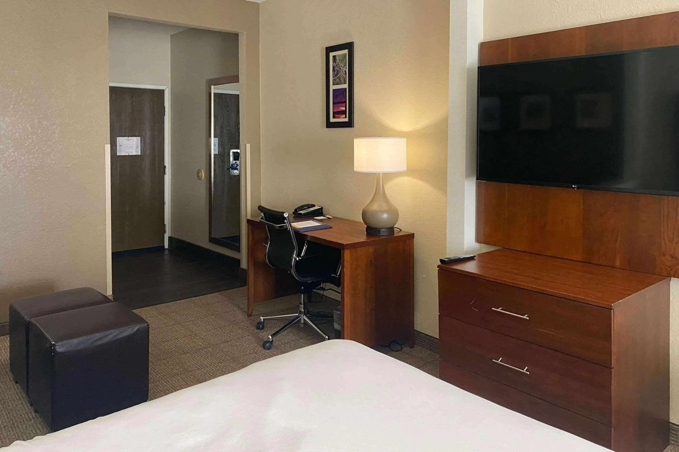 Queen Suite with Two Queen Beds - Non-Smoking in Comfort Suites Peoria I-74