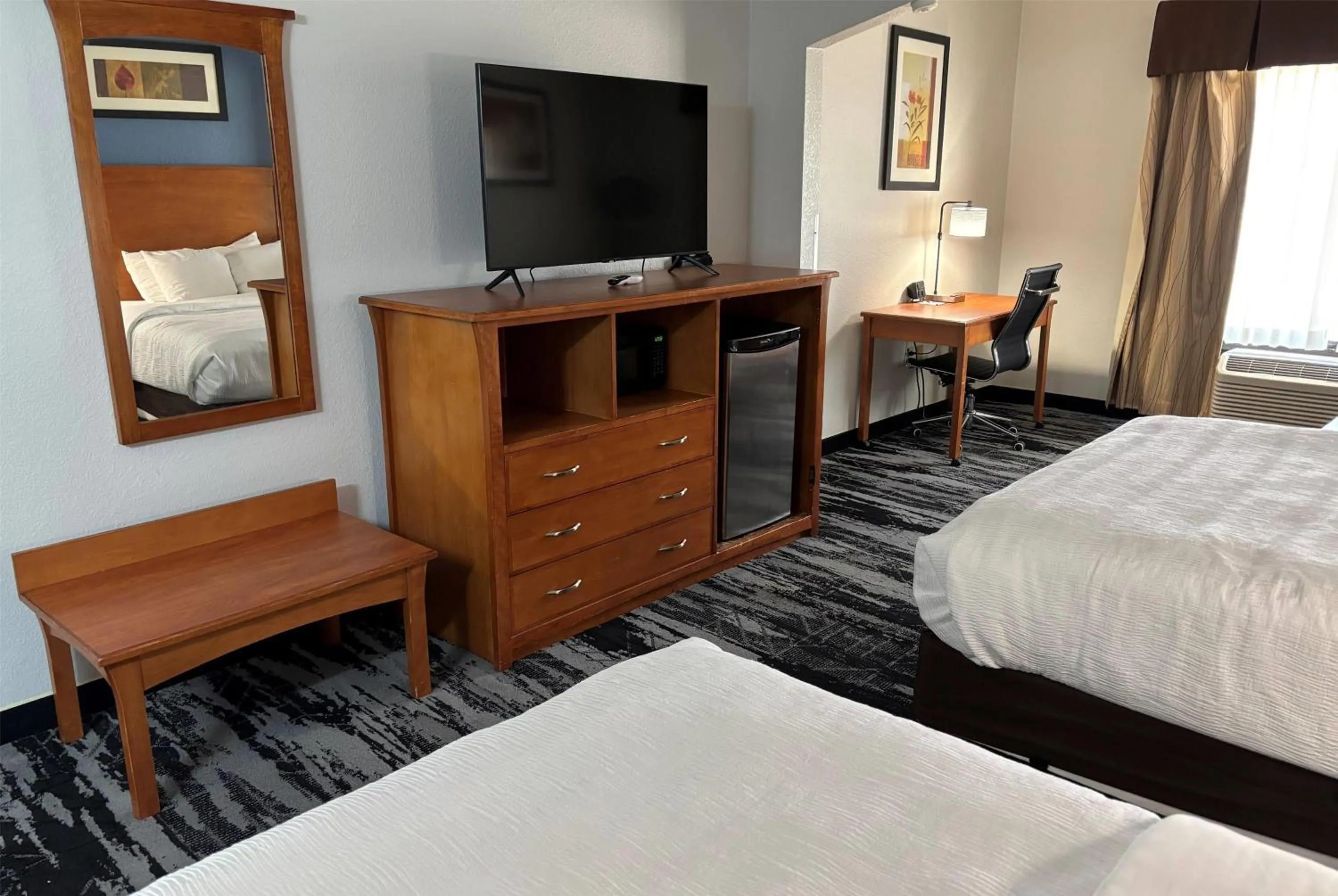 Double Room with Two Double Beds - Non-Smoking in Baymont by Wyndham Marion