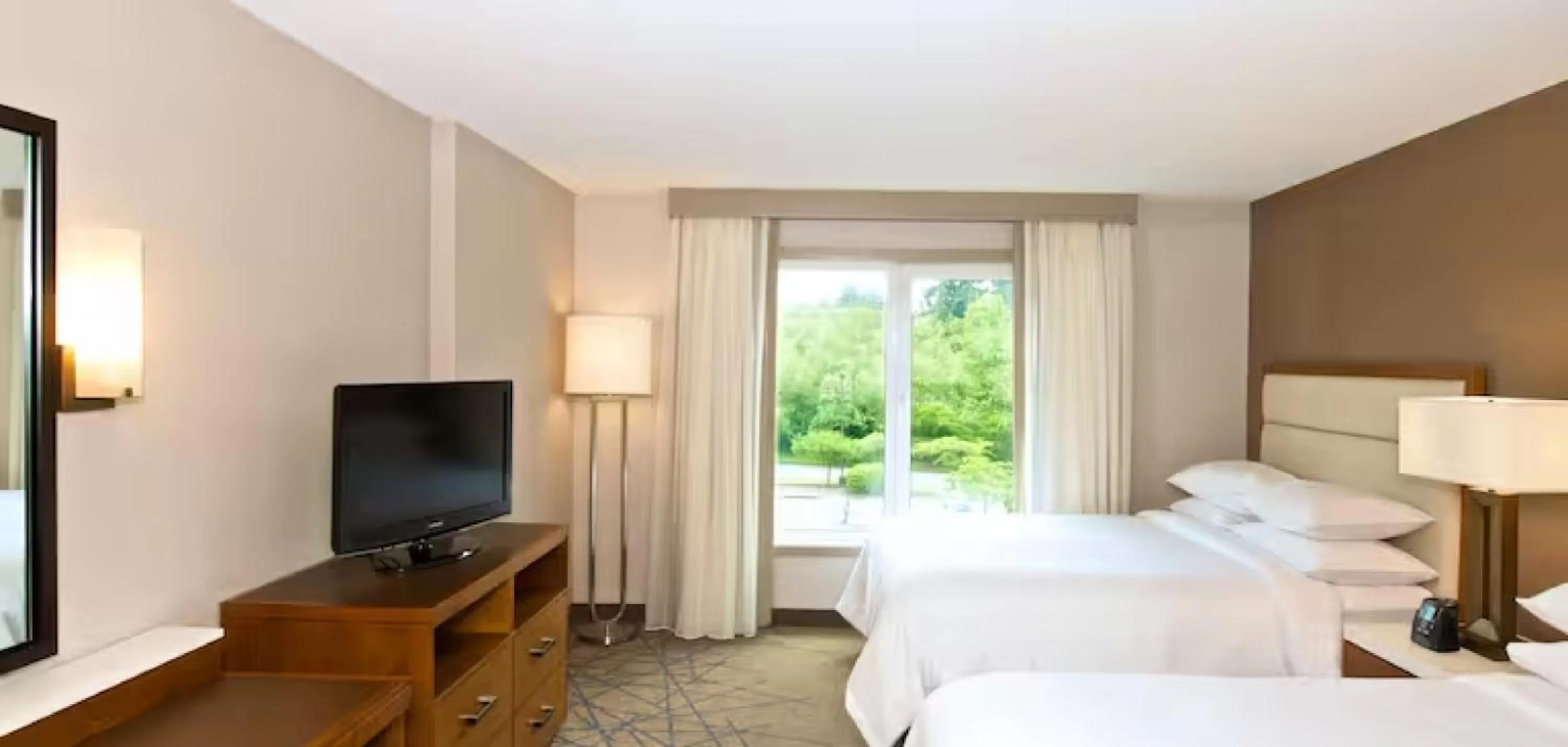 Suite with Two Queen Beds - Mobility and Hearing Access/Non-Smoking in Embassy Suites by Hilton Seattle North Lynnwood