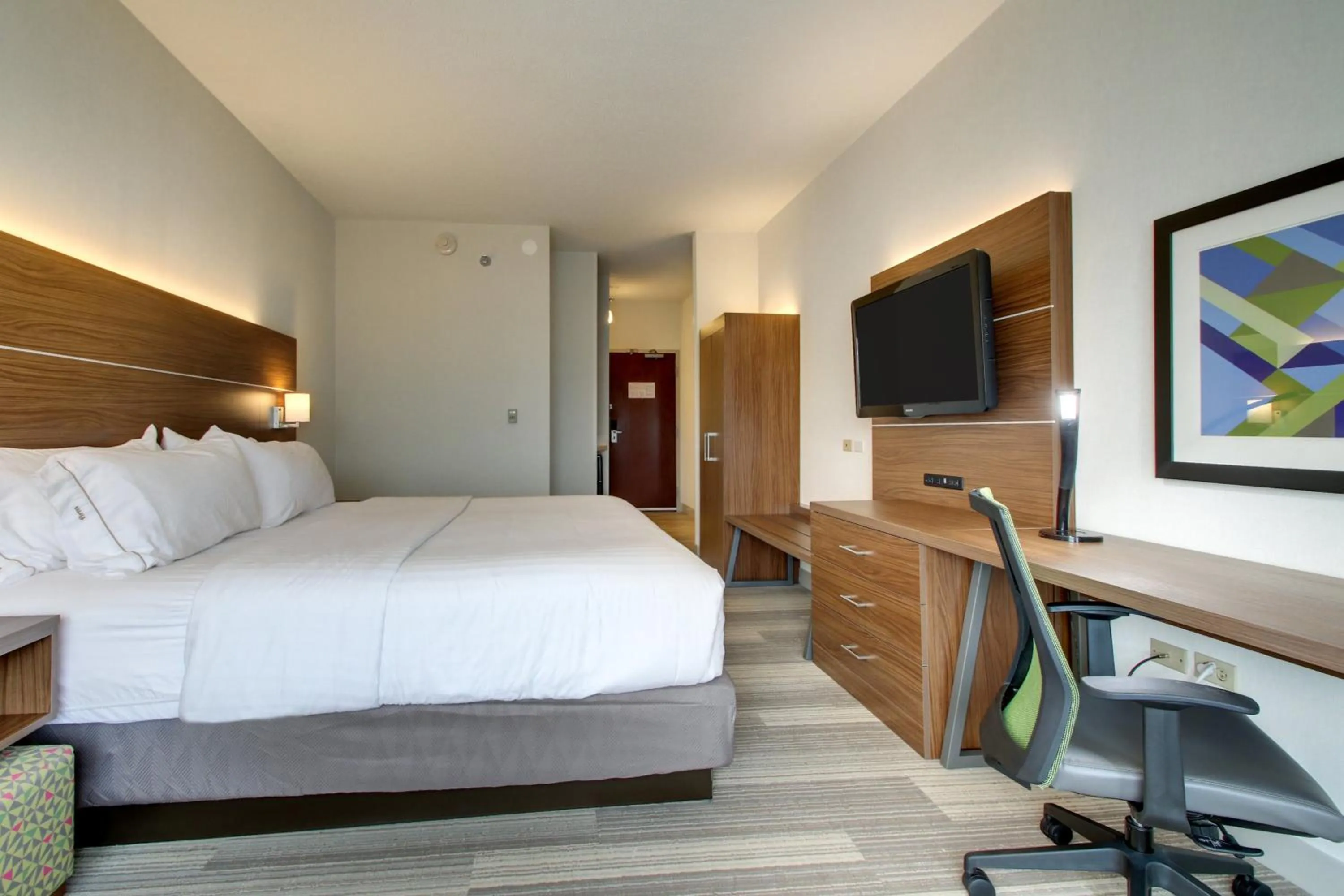 King Room - Mobility Accessible - Roll-in Shower in Holiday Inn Express & Suites Aurora - Naperville by IHG