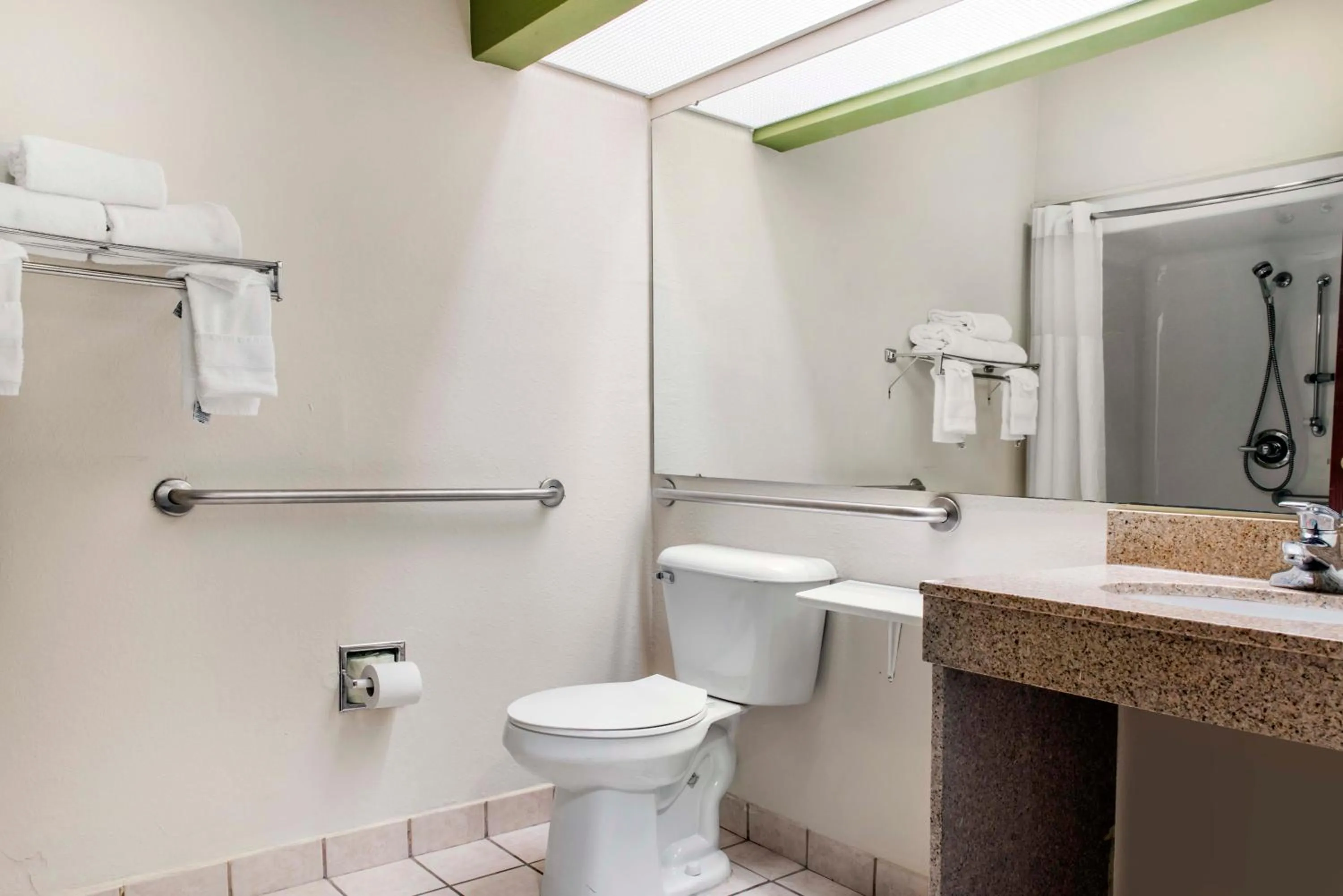 King Room - Non-Smoking/Mobility Accessible in Quality Inn & Suites Anderson I-69