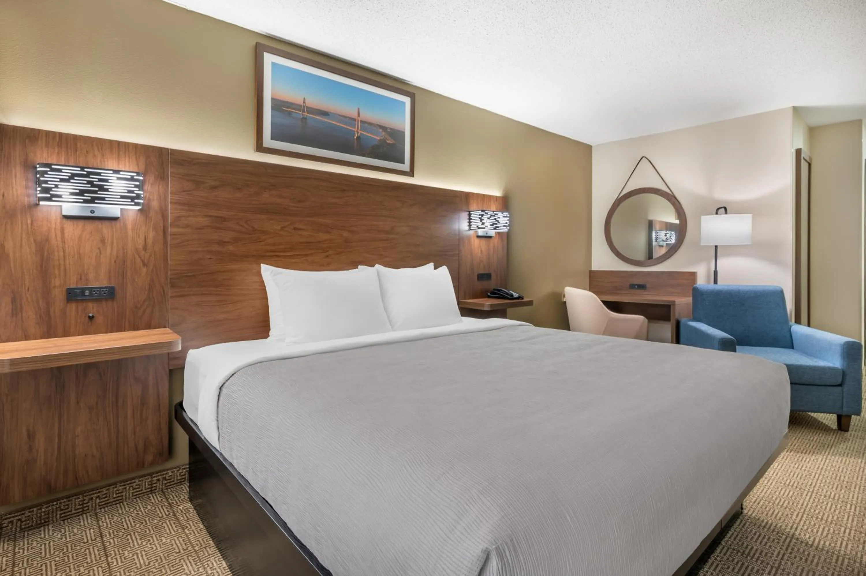 King Room Mid-level Floor - Accessible/Non-Smoking in Quality Inn & Suites Rockport-Owensboro North GOLD AWARD WINNER