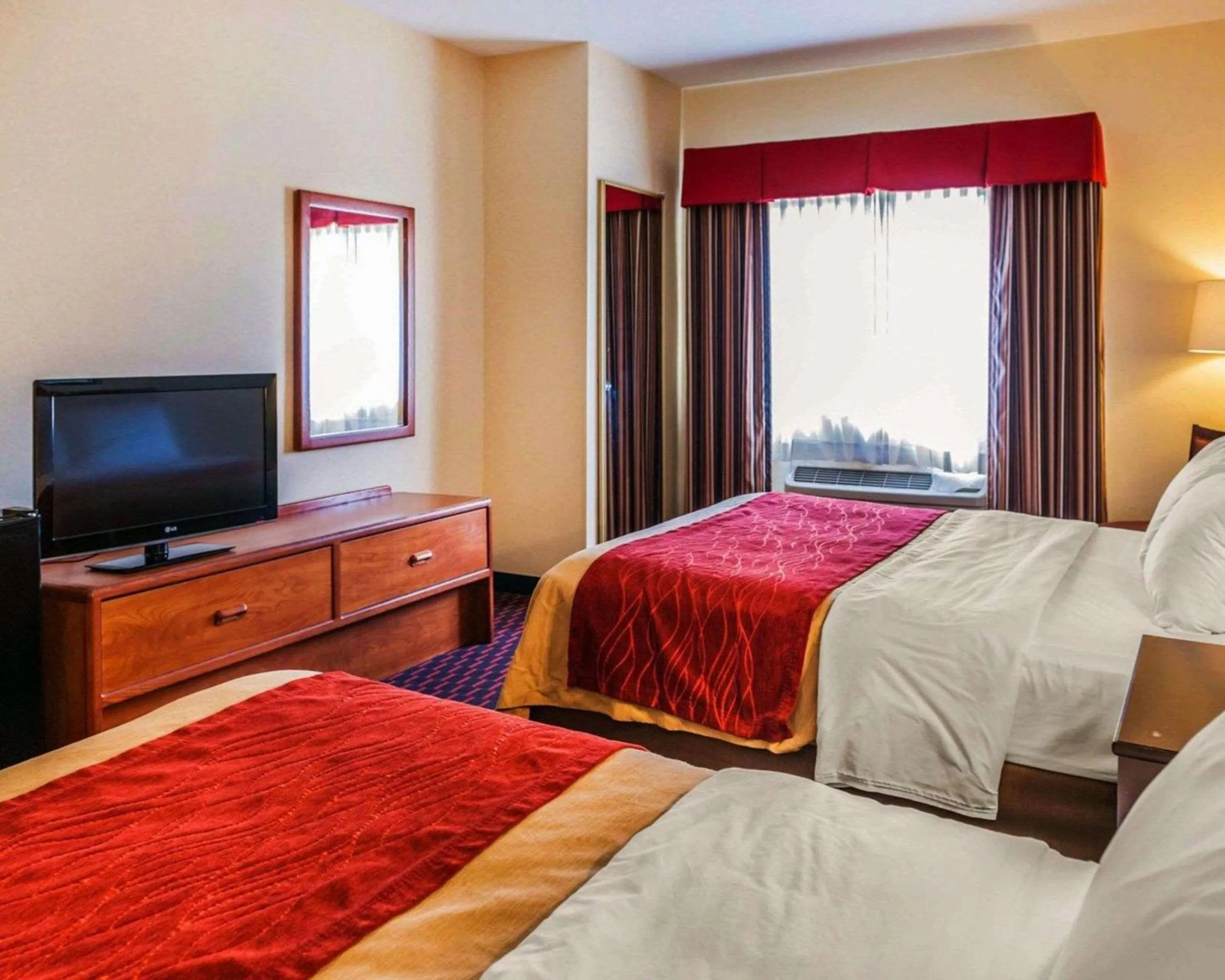 Queen Room with Two Queen Beds - Non-Smoking in Comfort Inn Avon-Indianapolis West