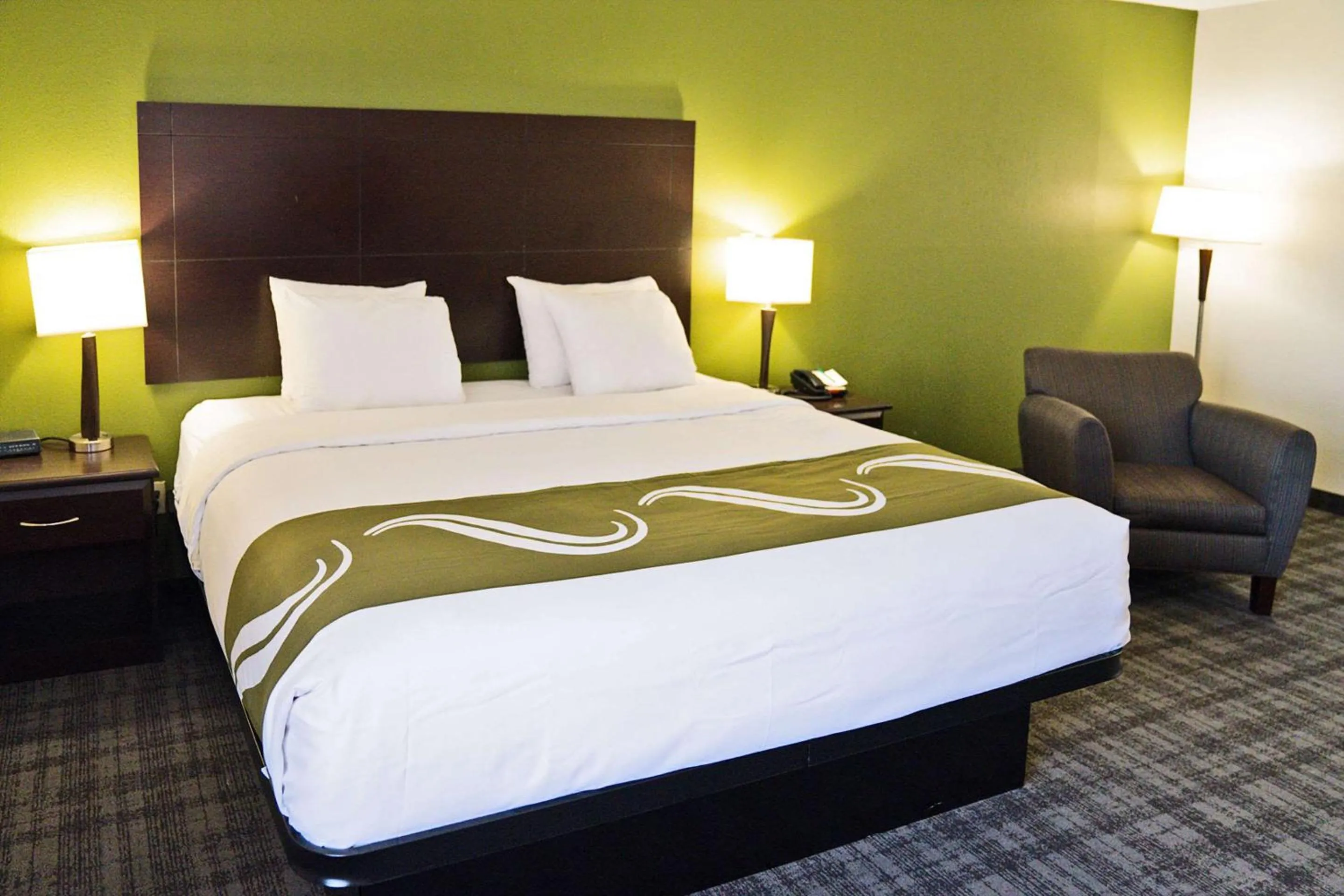 Standard King Room - Non-Smoking  in Quality Inn Seymour I-65