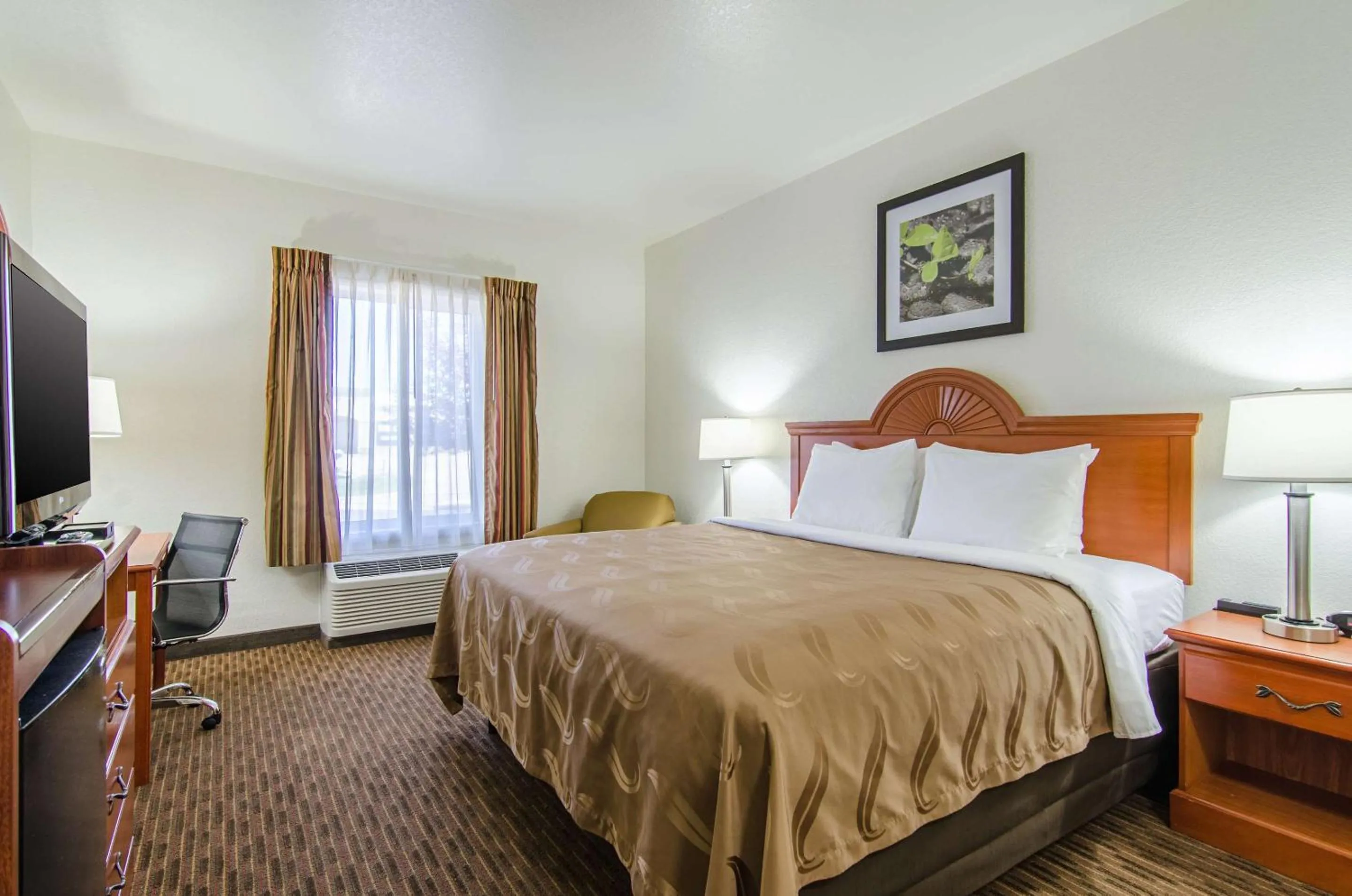 King Room - Non-Smoking in Quality Inn Junction City near Fort Riley