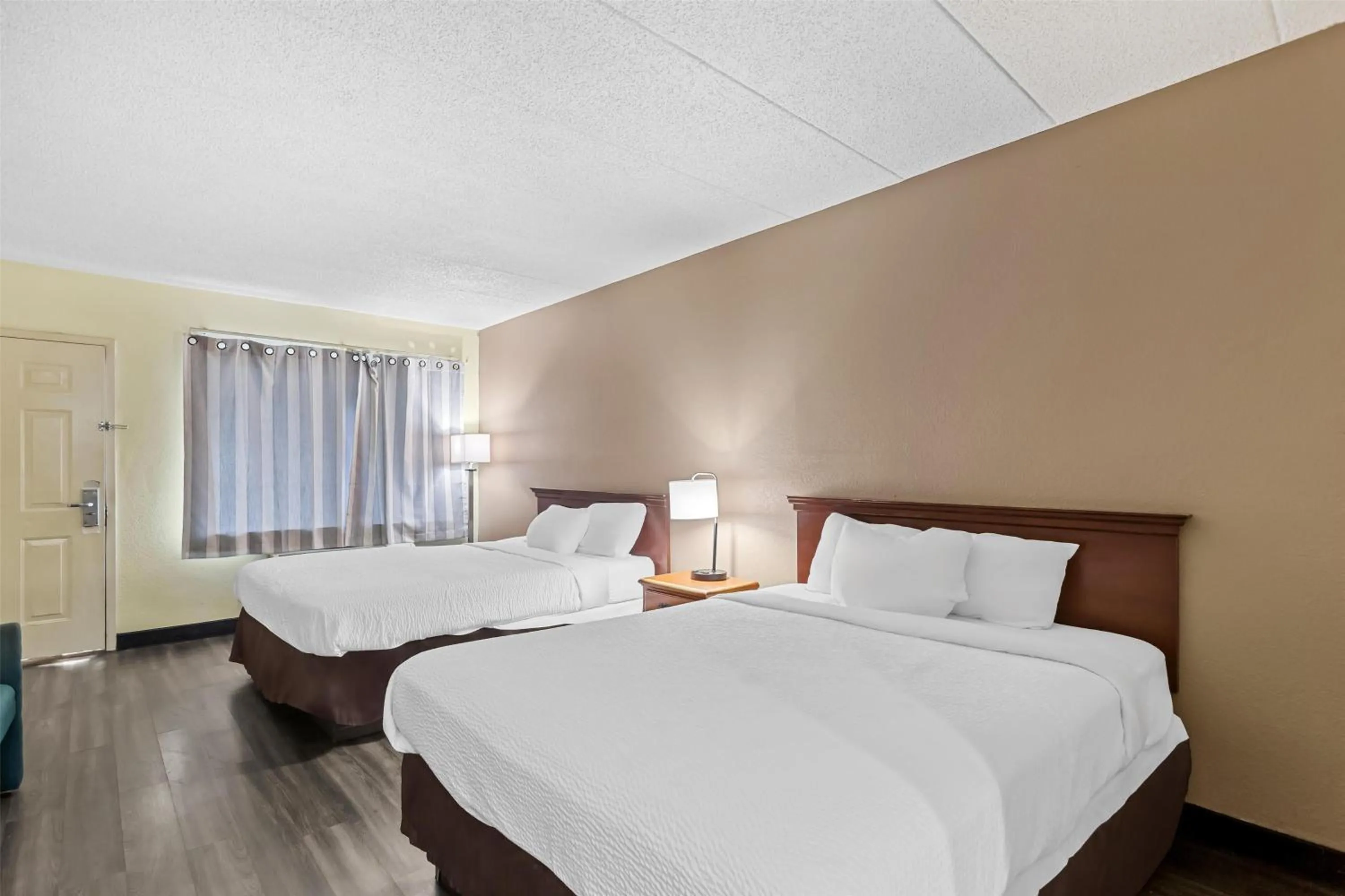 Queen Room with Two Queen Beds - Non-Smoking in Americas Best Value Inn Grayson