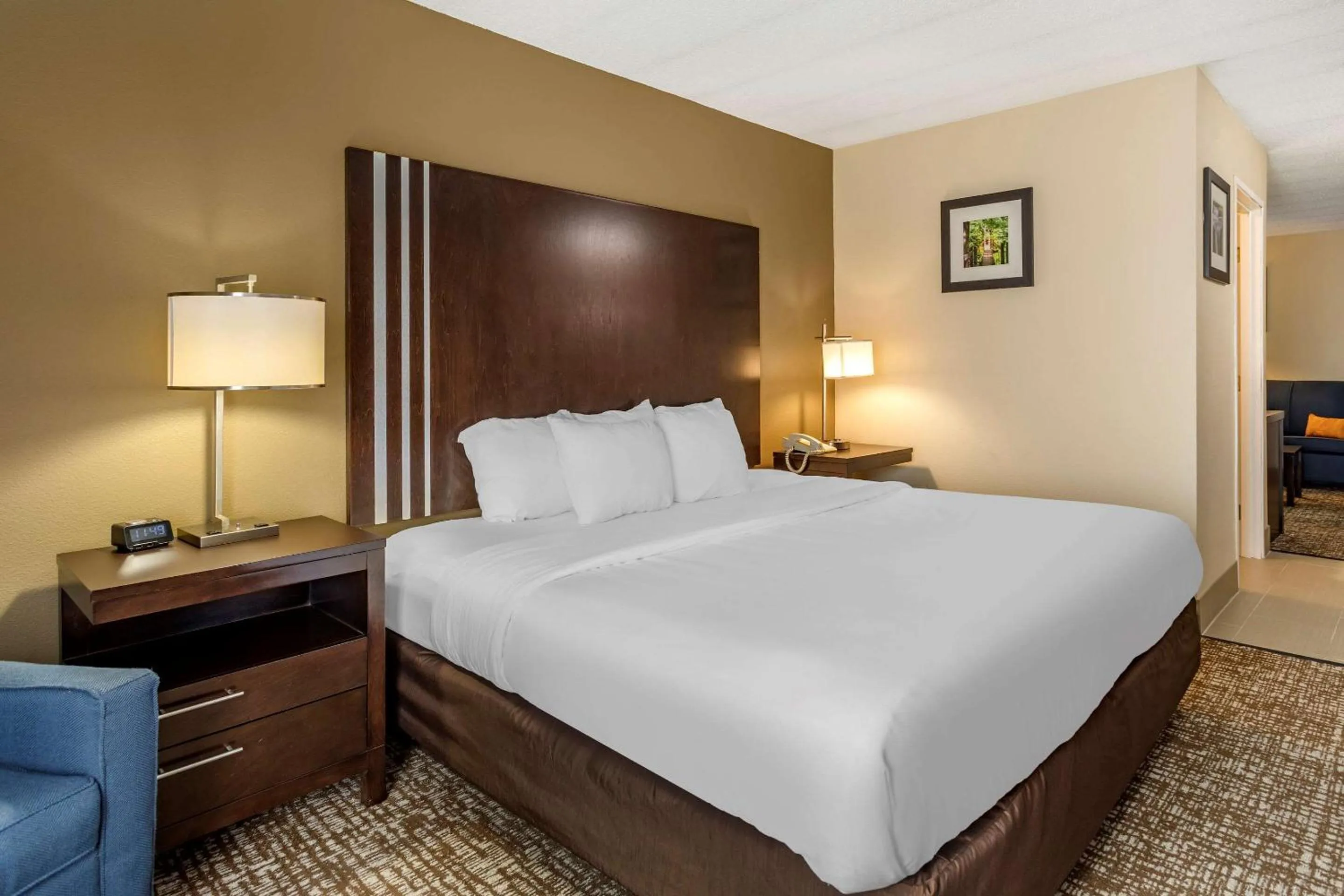 King Suite with Sitting Area - Top Floor in Comfort Inn Paducah I-24