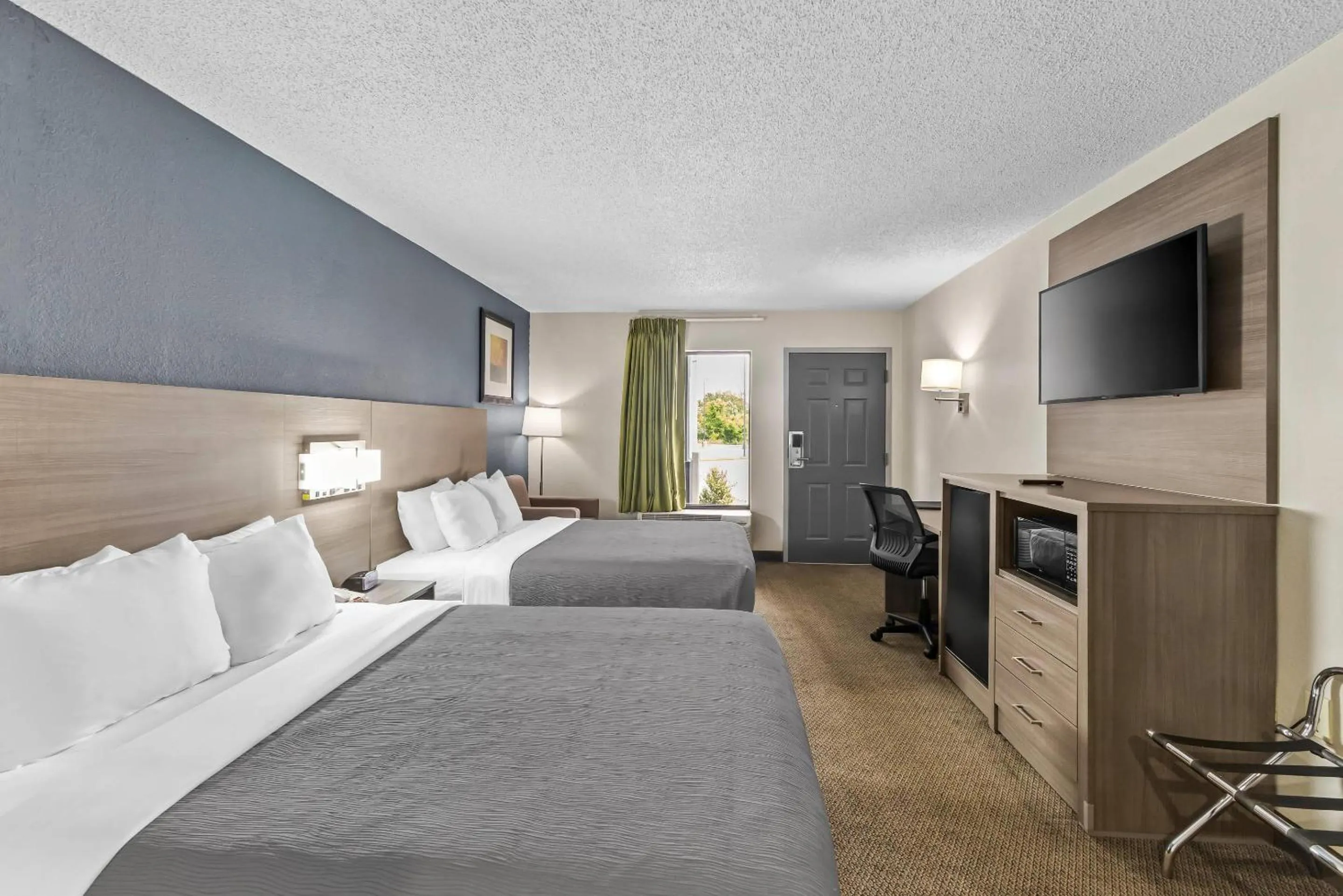 Queen Room with Two Queen Beds - Accessible/Non-Smoking in Quality Inn Oak Grove Fort Campbell