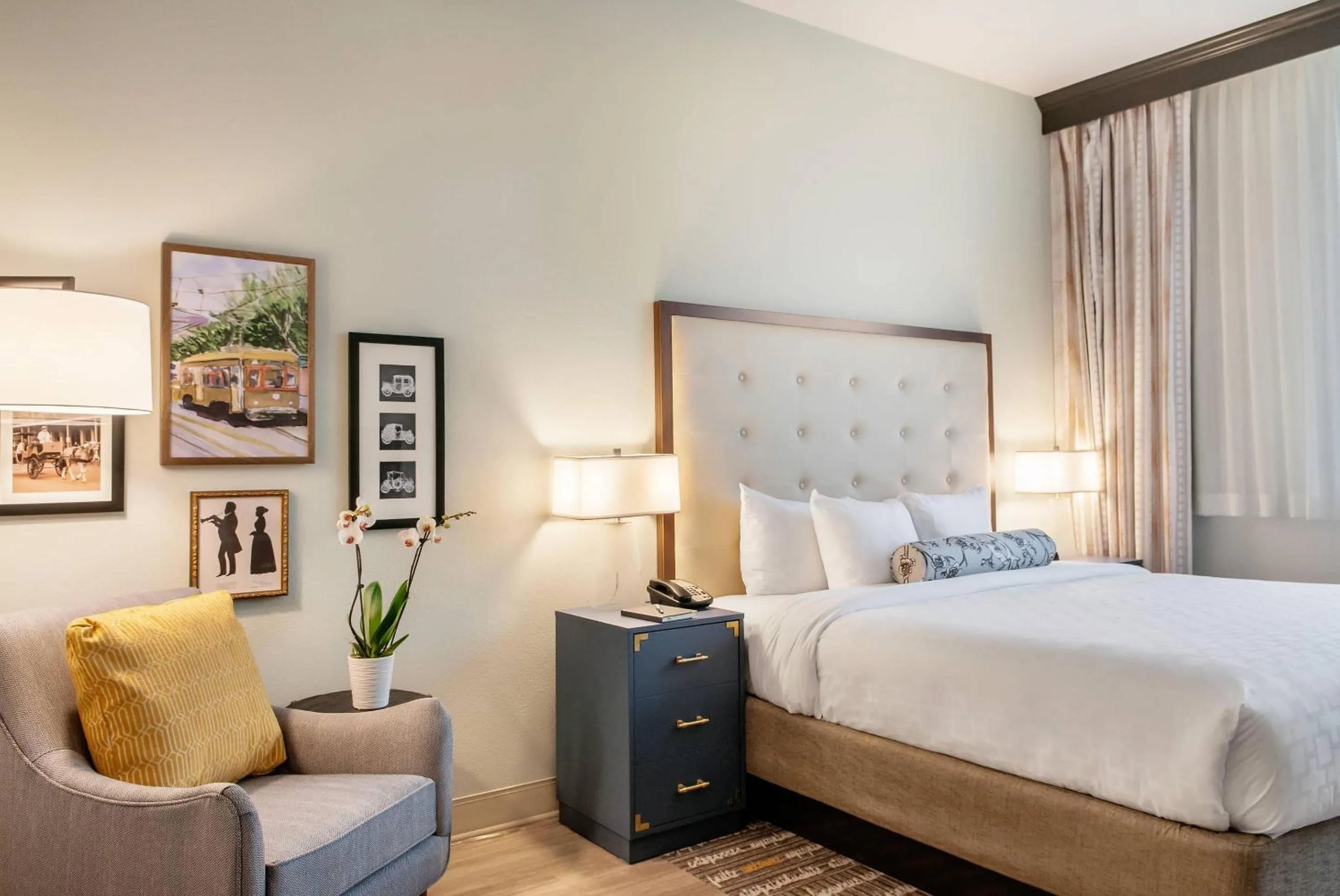 Standard King Room - Non-Smoking  in St Charles Coach House, an Ascend Collection Hotel