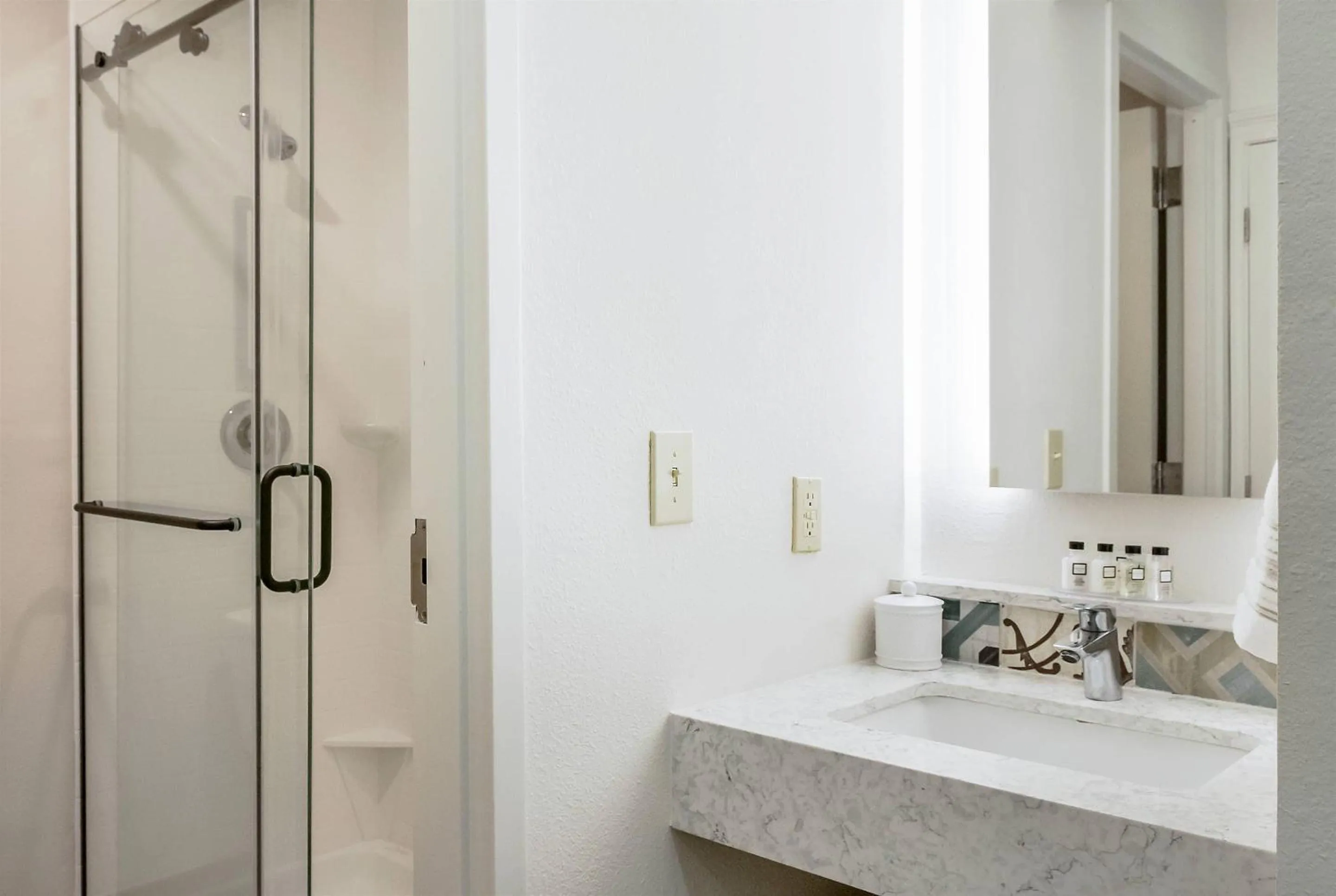 Queen Room with Two Queen Beds - Non-Smoking in St Charles Coach House, an Ascend Collection Hotel