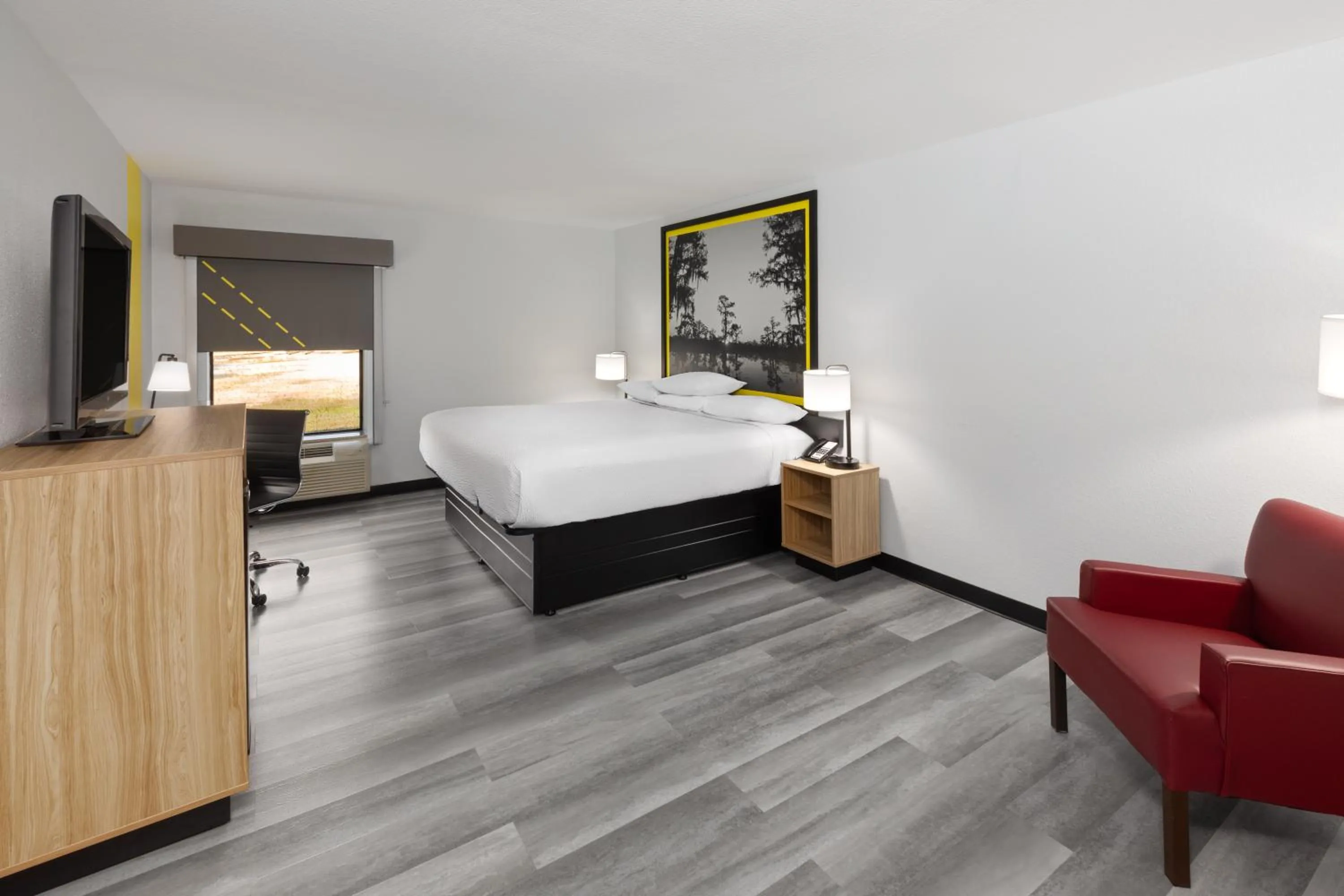 King Room - Non-Smoking in Super 8 by Wyndham Alexandria LA