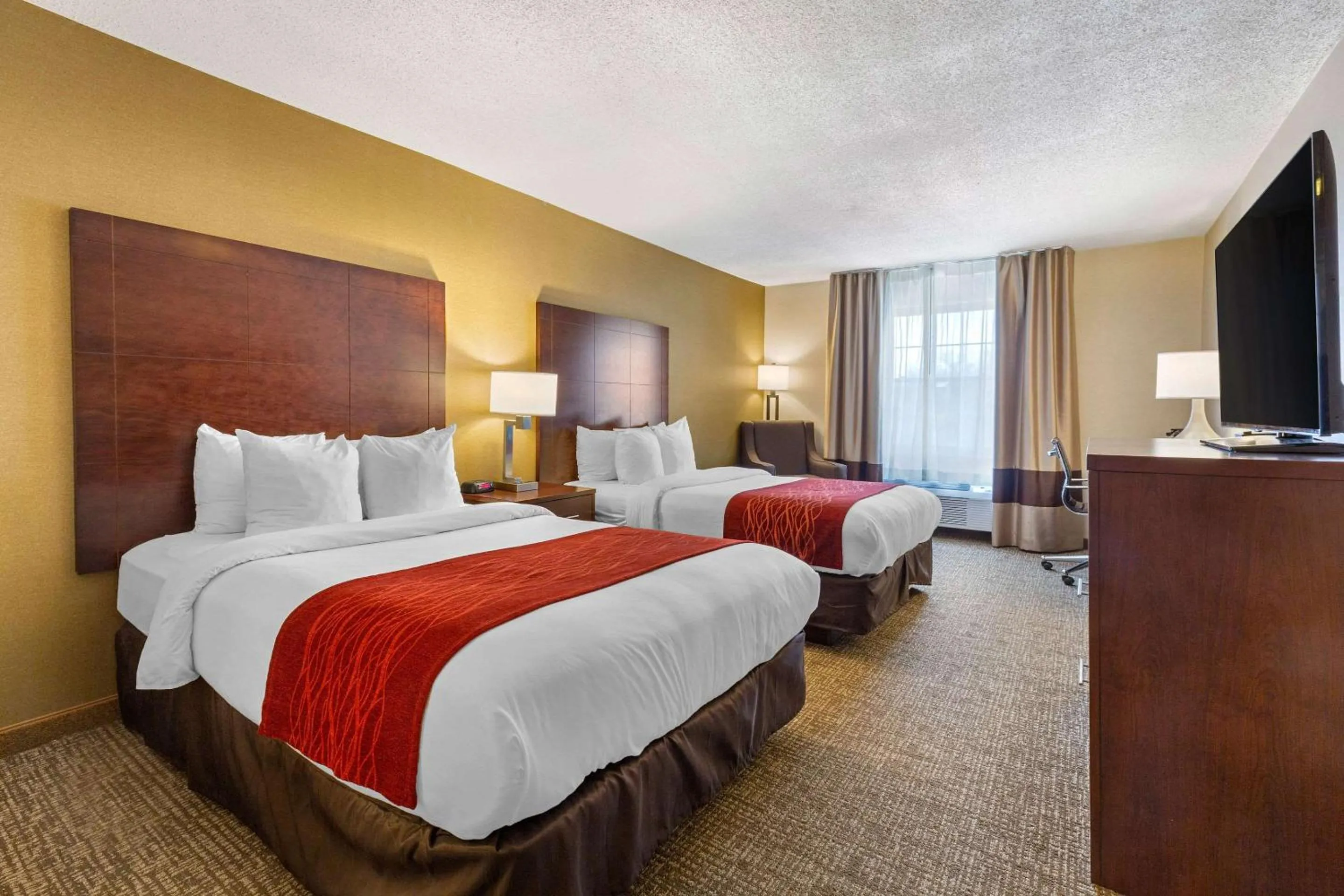 Queen Room - Non-Smoking in Comfort Inn Auburn-Worcester