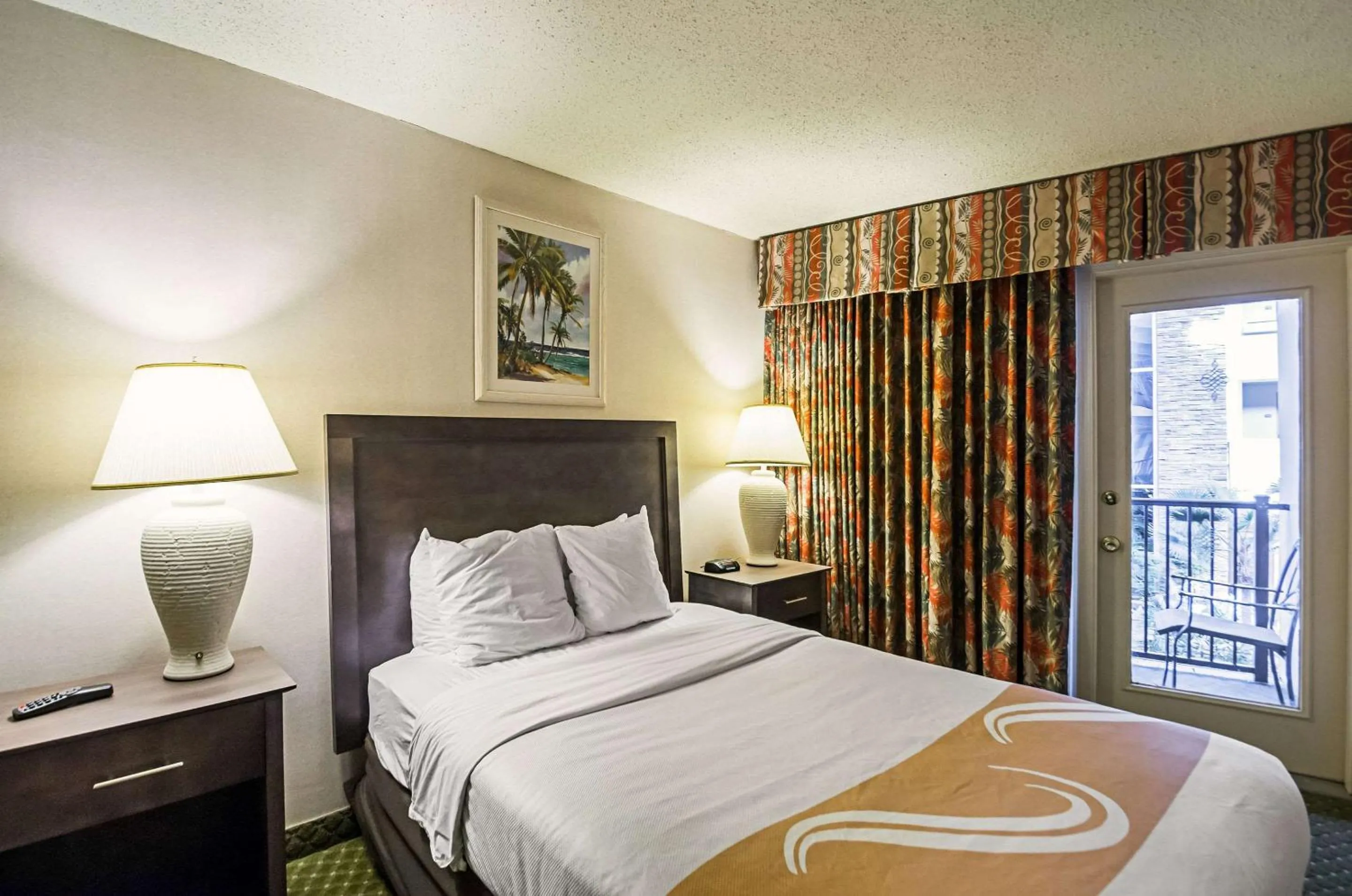 Atrium Exterior 1 Queen (petite room)  in Quality Inn Oceanfront