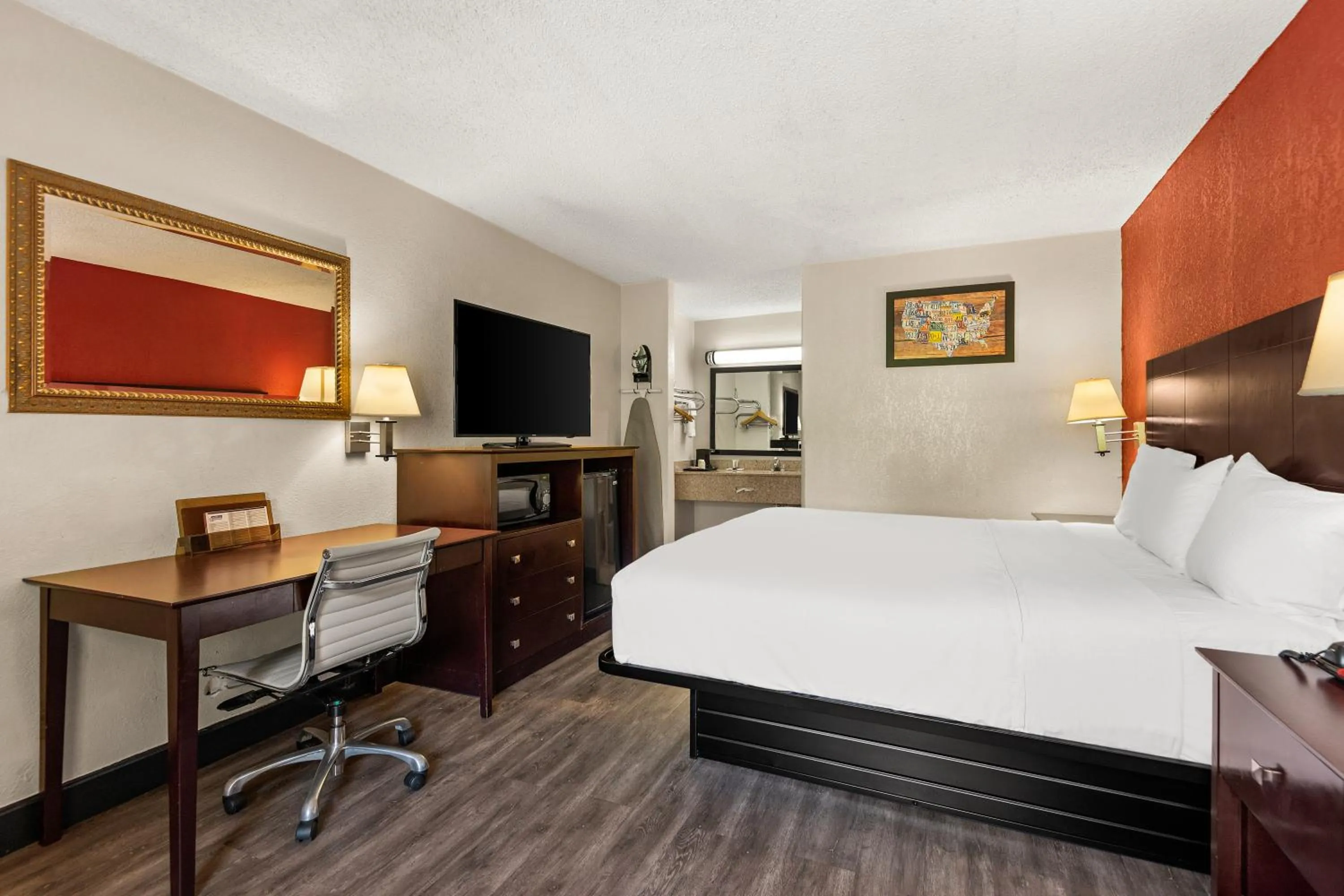 King Room in Americas Best Value Inn Laurel