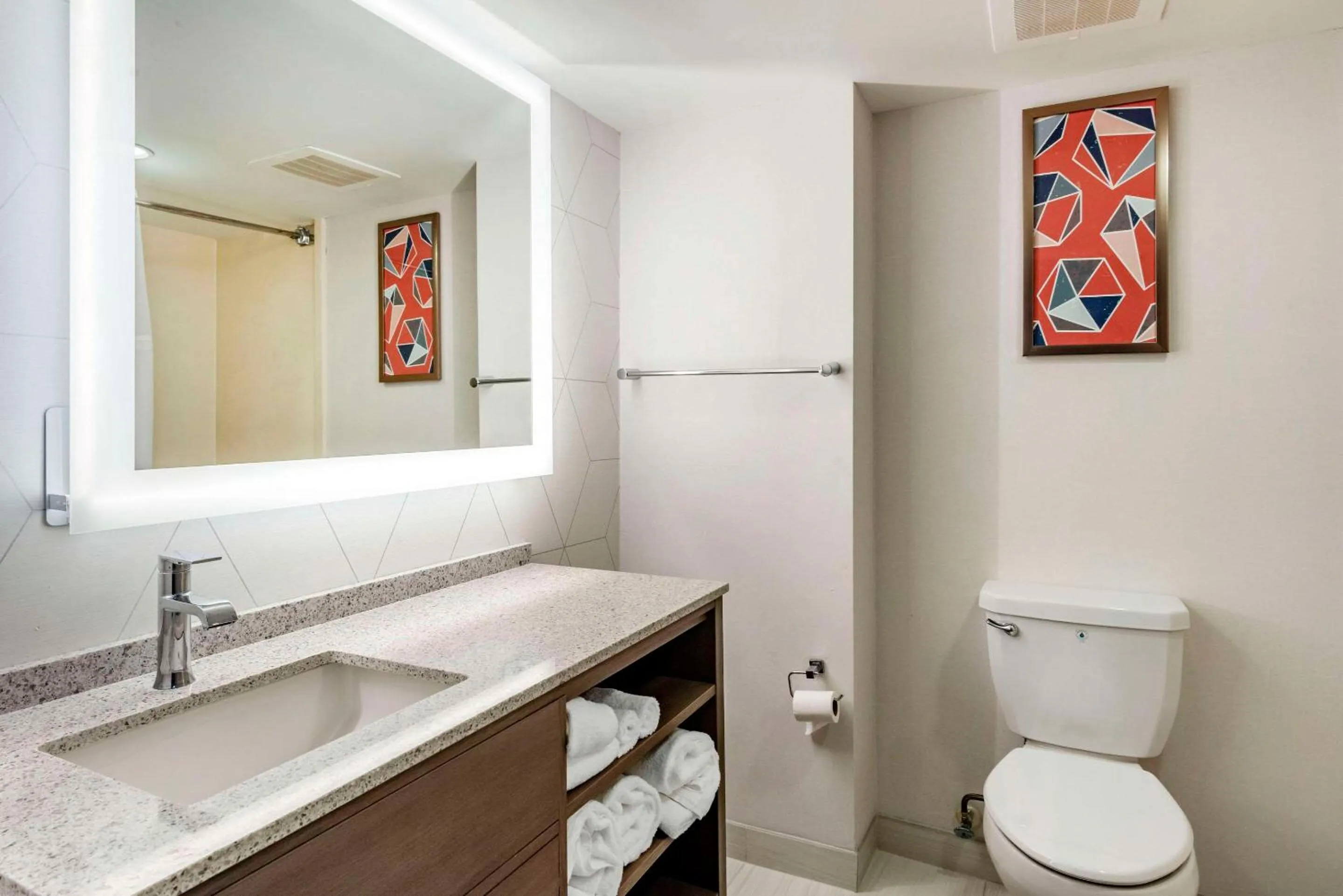 Superior King Suite - Non-Smoking in Comfort Suites Ocean City West