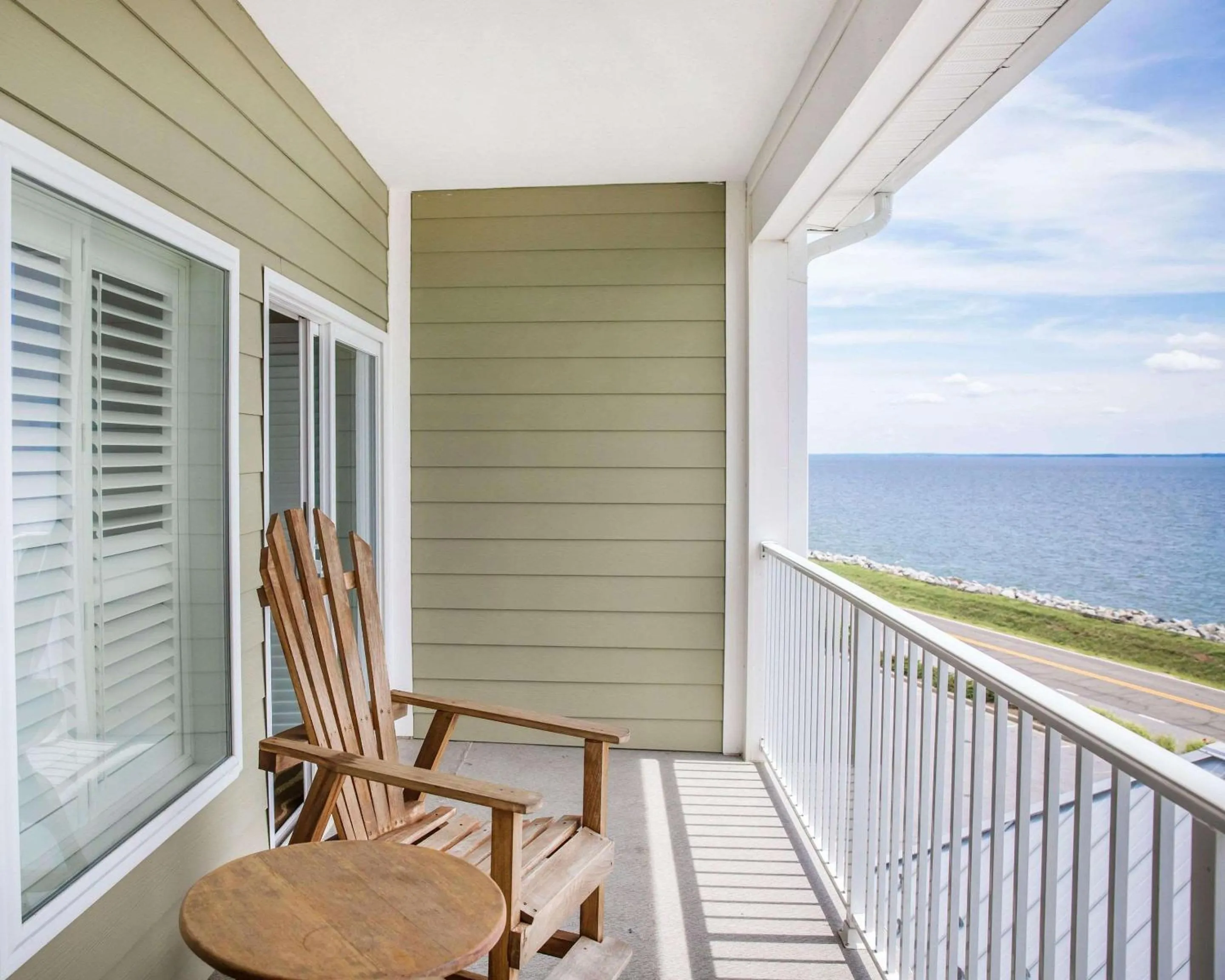 King Suite - Non-Smoking in Island Inn & Suites, an Ascend Collection Hotel