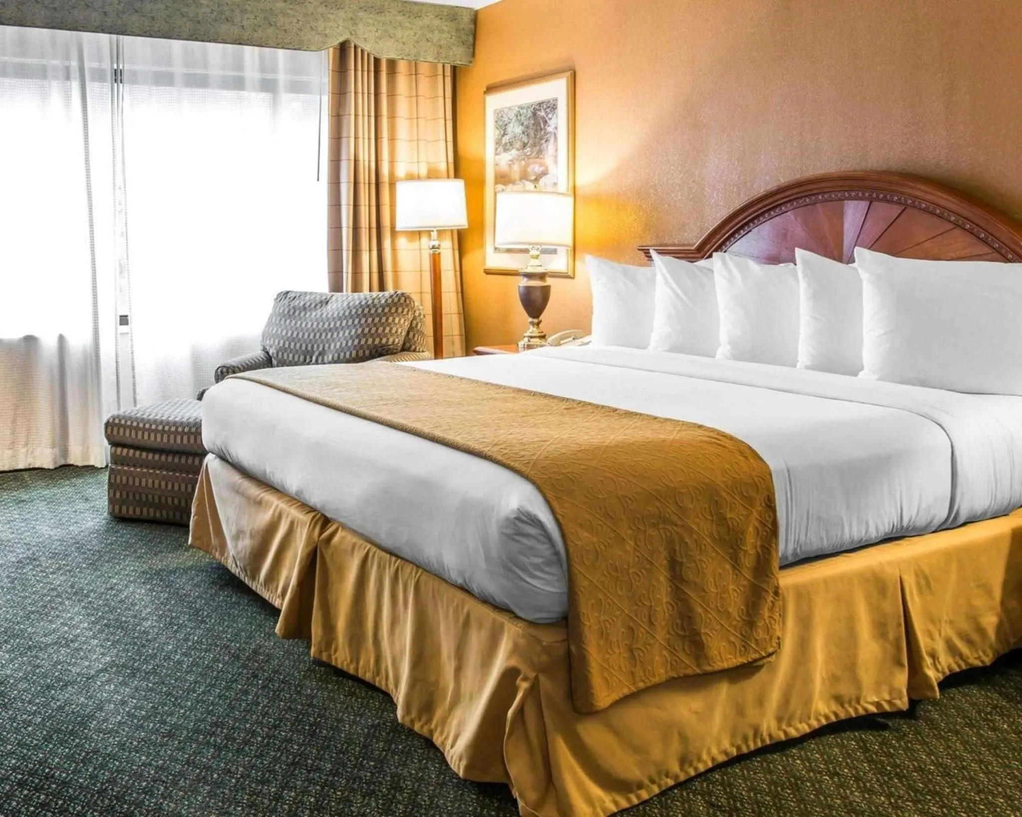 King Room - Non-Smoking in Quality Inn