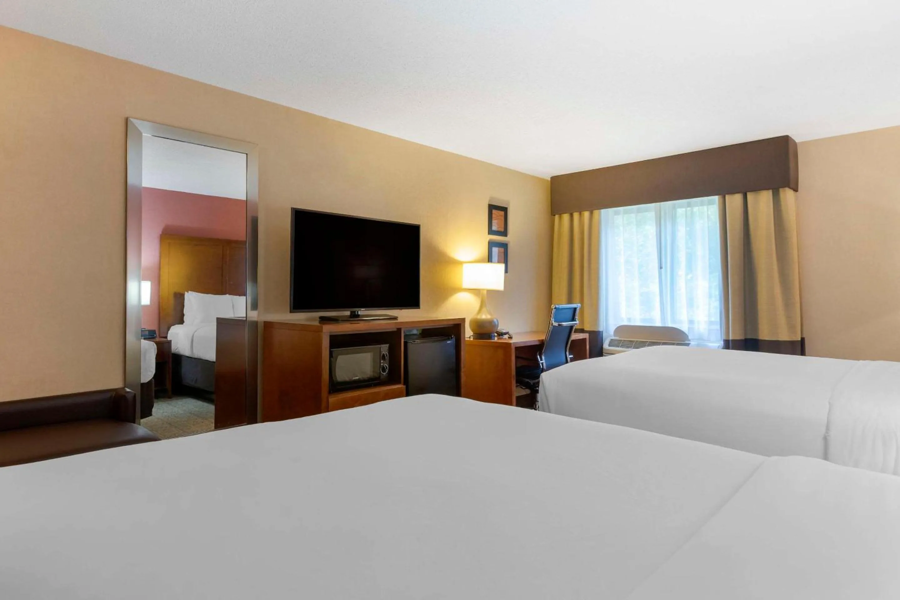 Queen Room with Two Queen Beds - Non-Smoking in Comfort Inn & Suites Jackson North